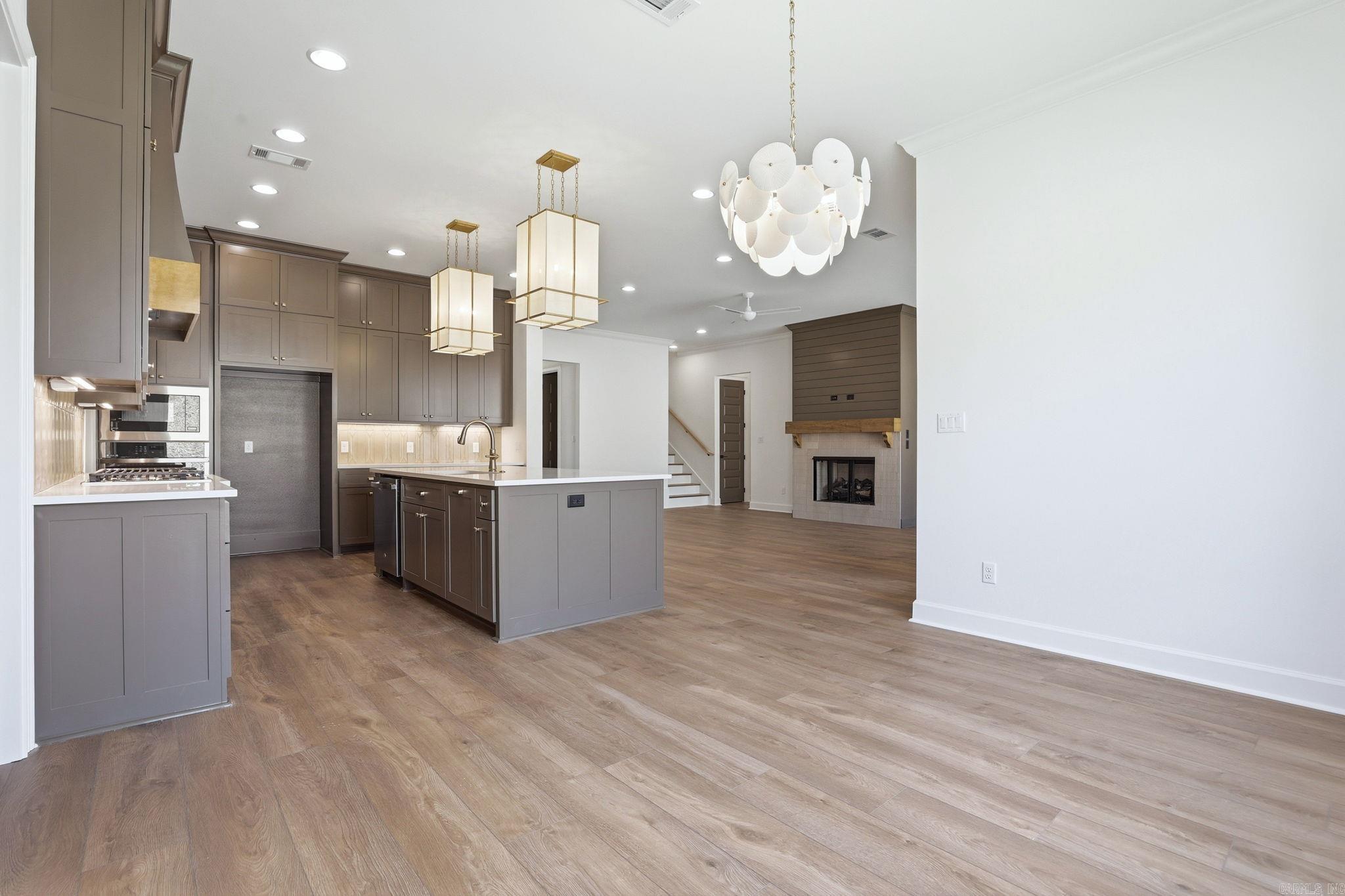 69 Mountain Brook  Little Rock, AR
