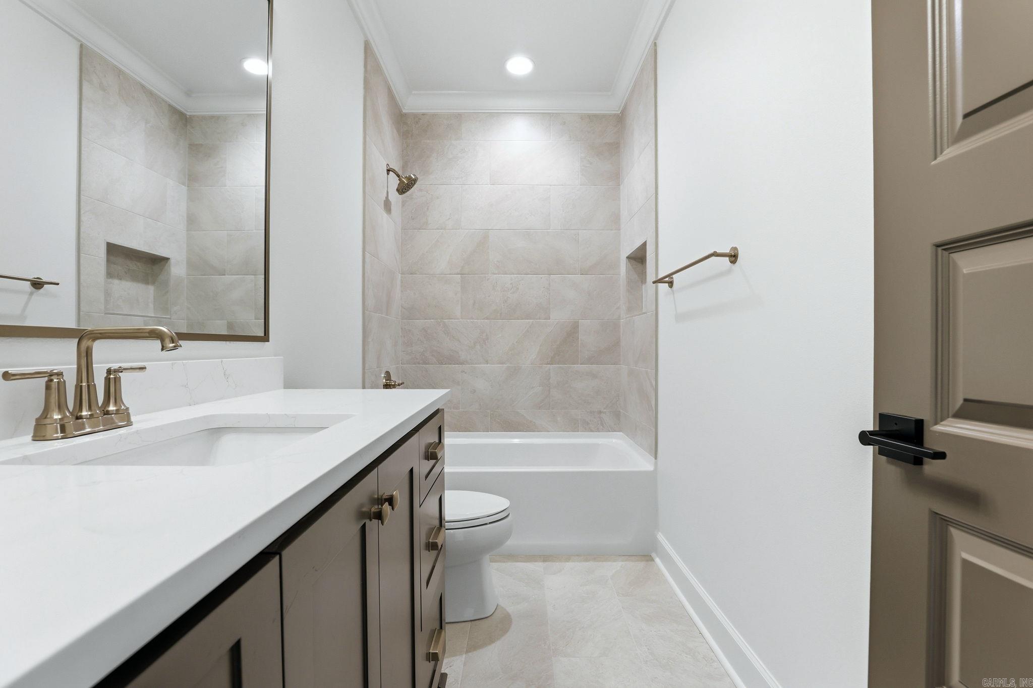 69 Mountain Brook  Little Rock, AR