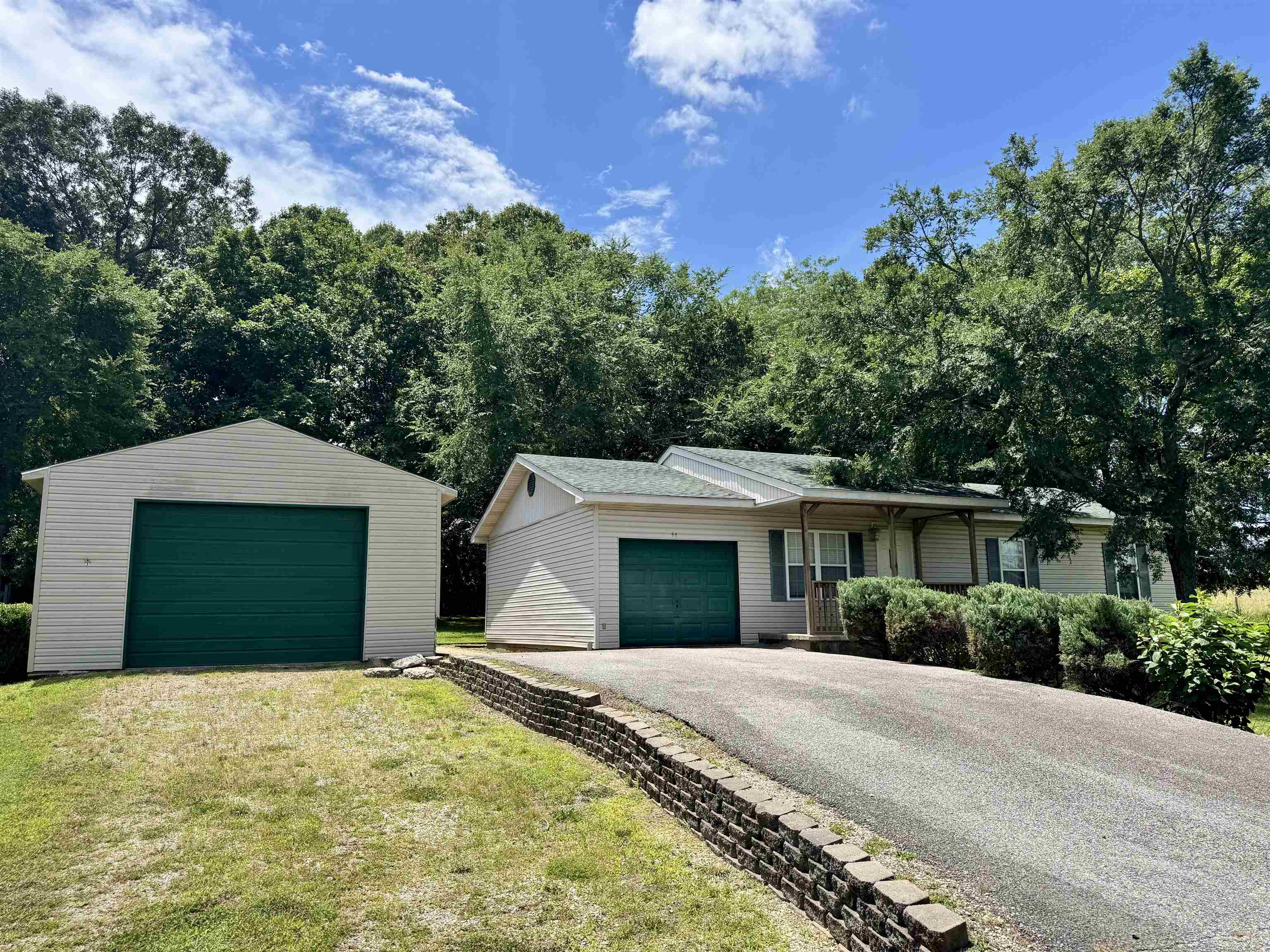 44 Sara Cir  Ash Flat, AR