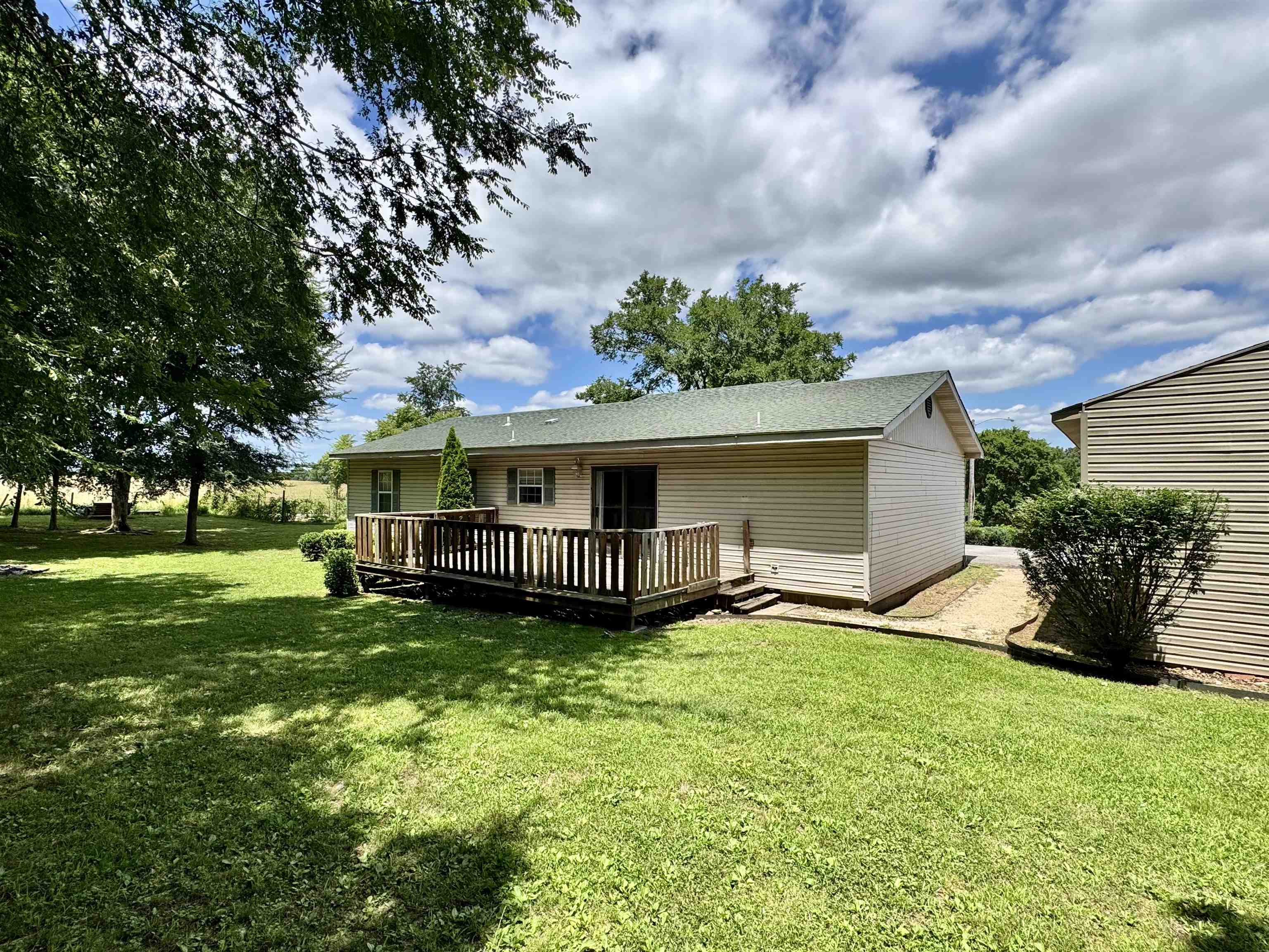 44 Sara Cir  Ash Flat, AR