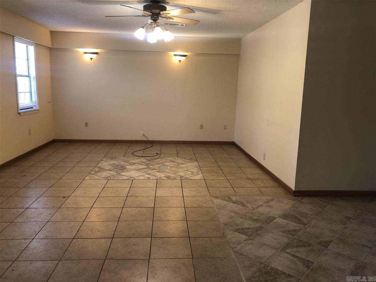 3101 S Linden Pine Bluff, AR 71603-8501