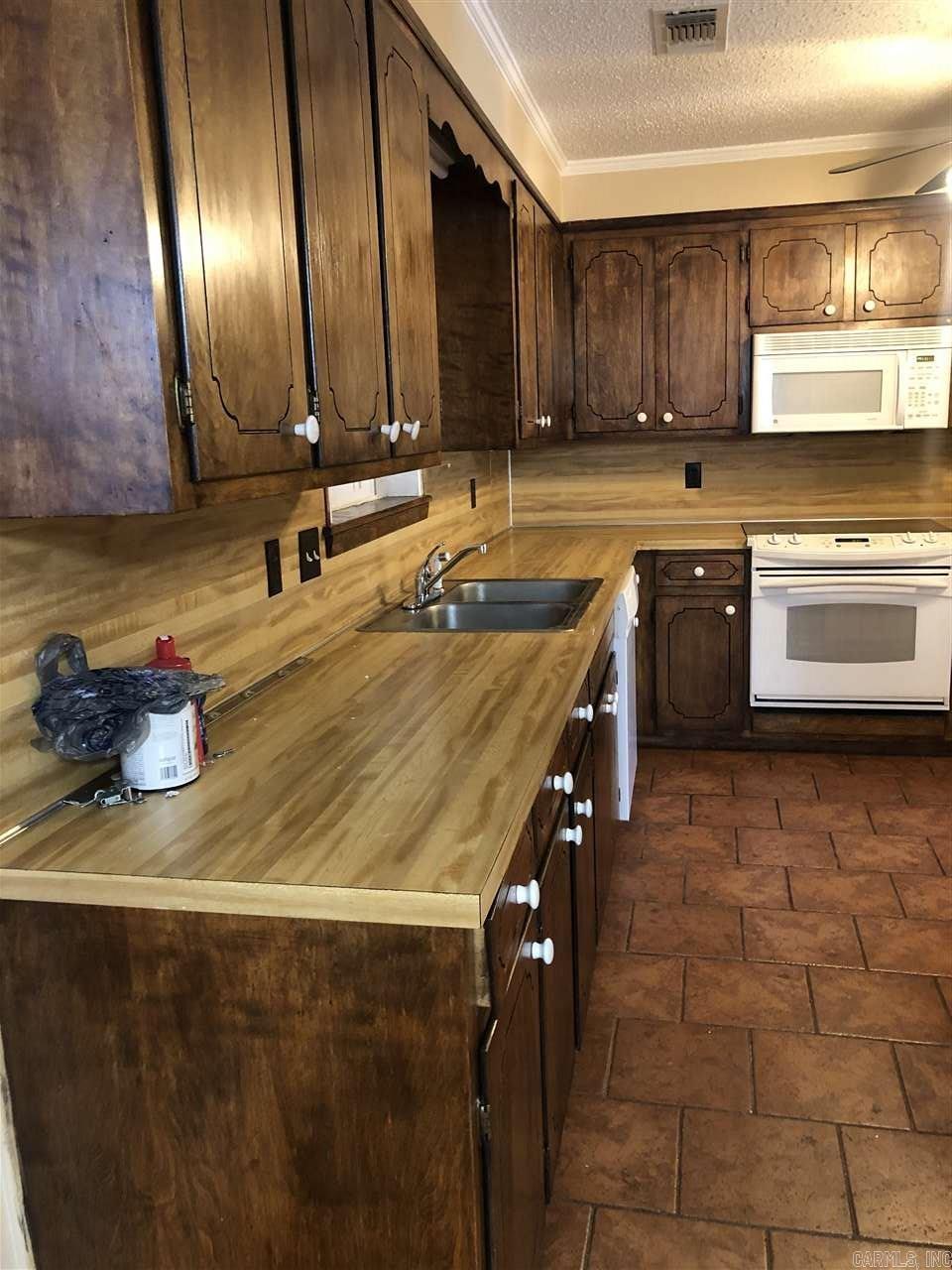 3101 S Linden Pine Bluff, AR 71603-8501