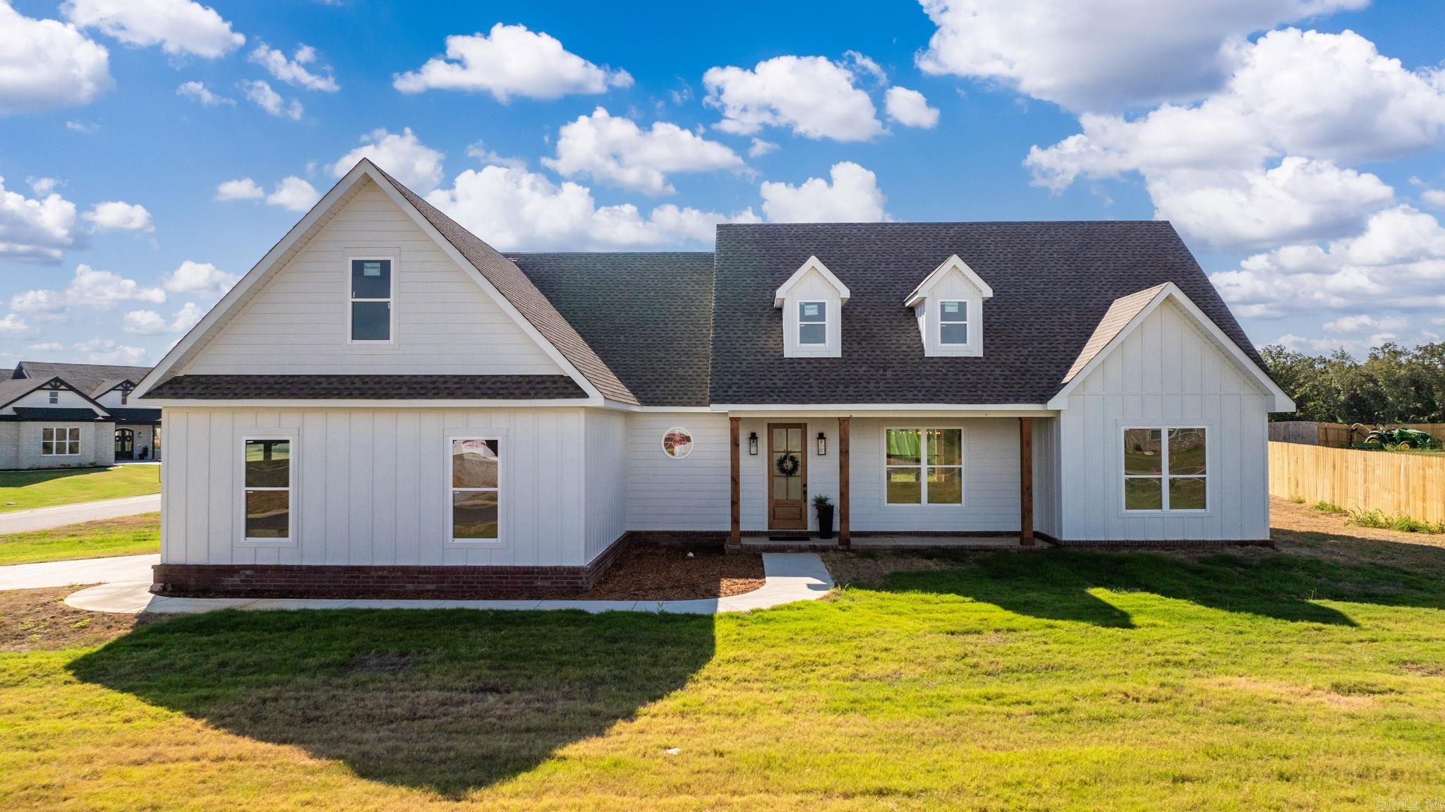 119 Michael Drive — exterior