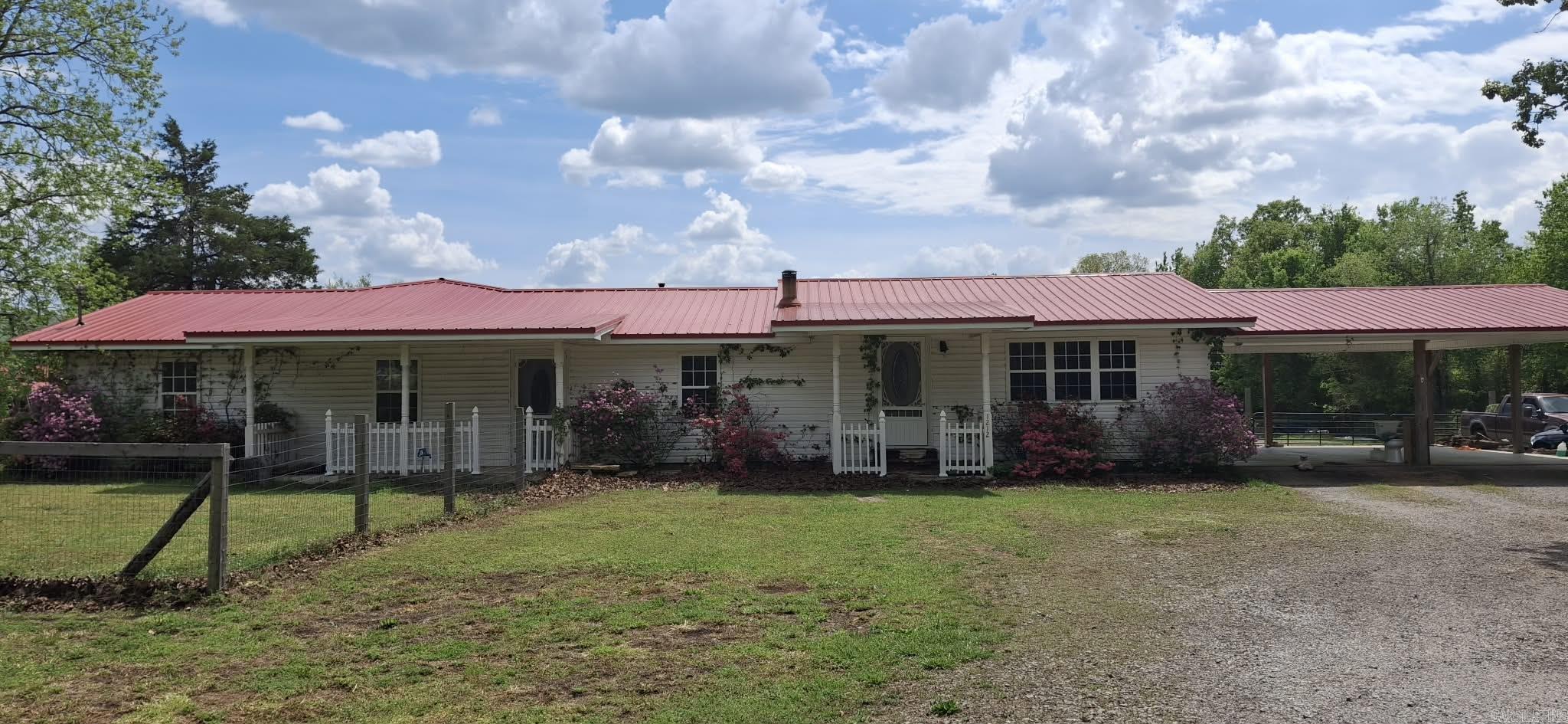 1212 Gayler  Mountain View, AR