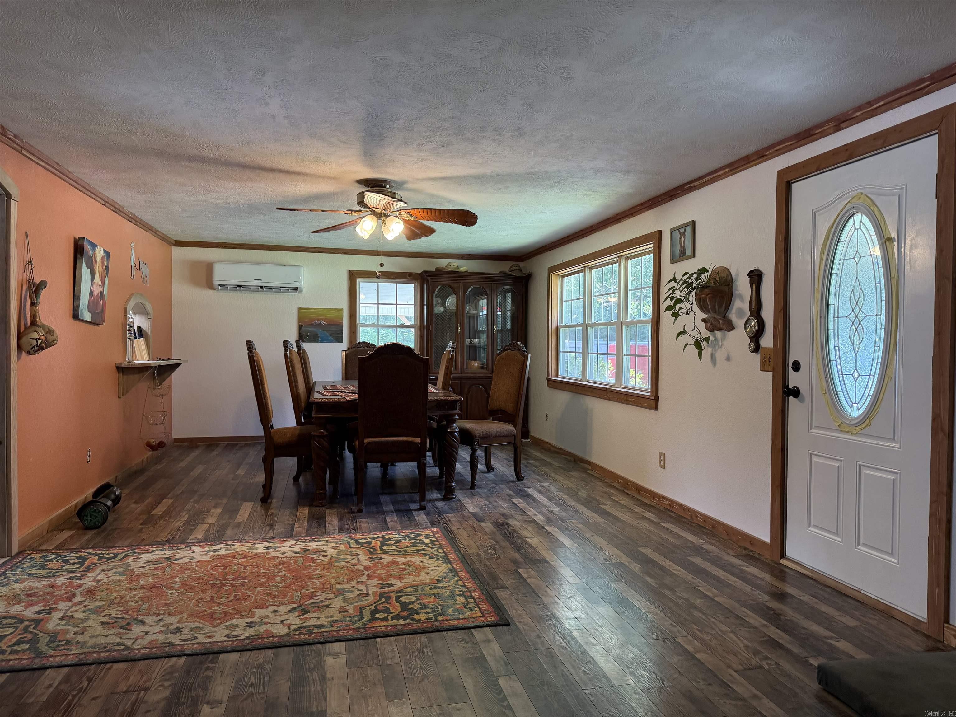 1212 Gayler  Mountain View, AR