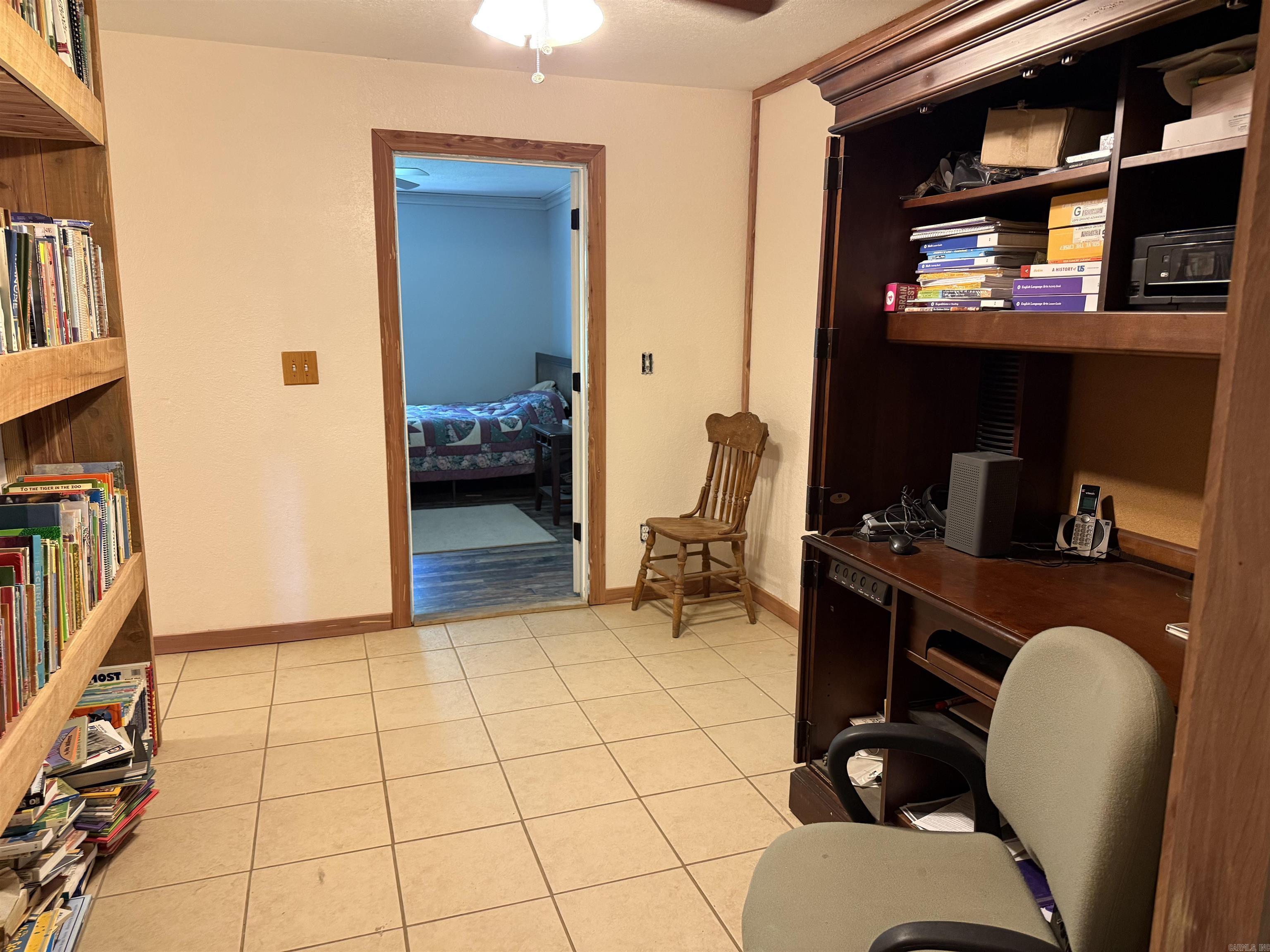 1212 Gayler  Mountain View, AR
