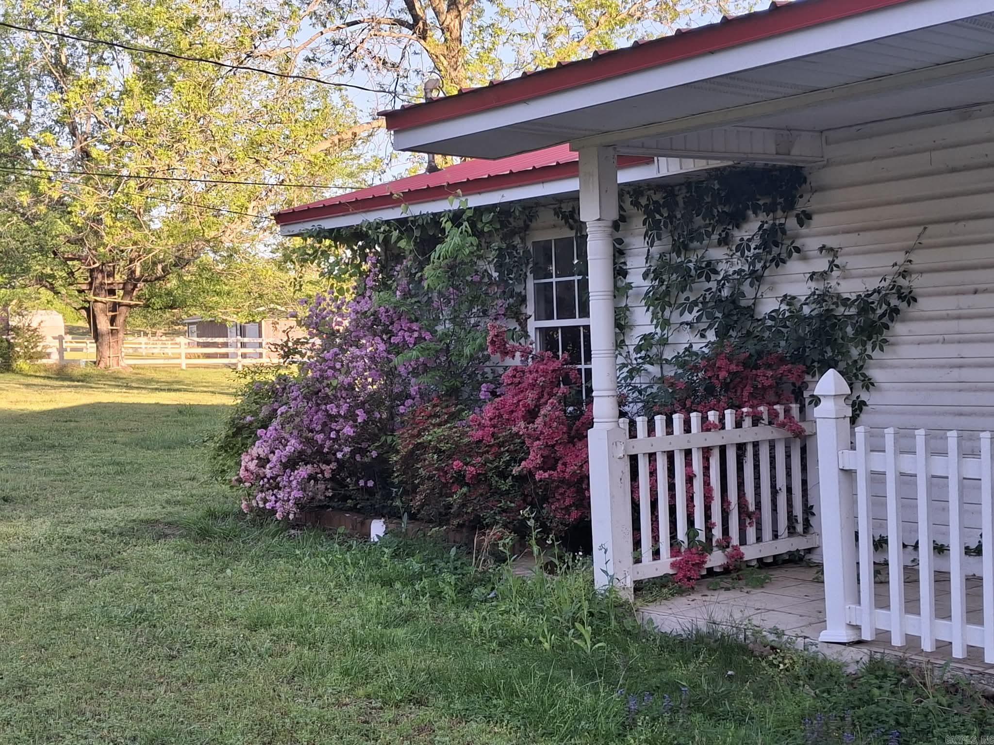 1212 Gayler  Mountain View, AR