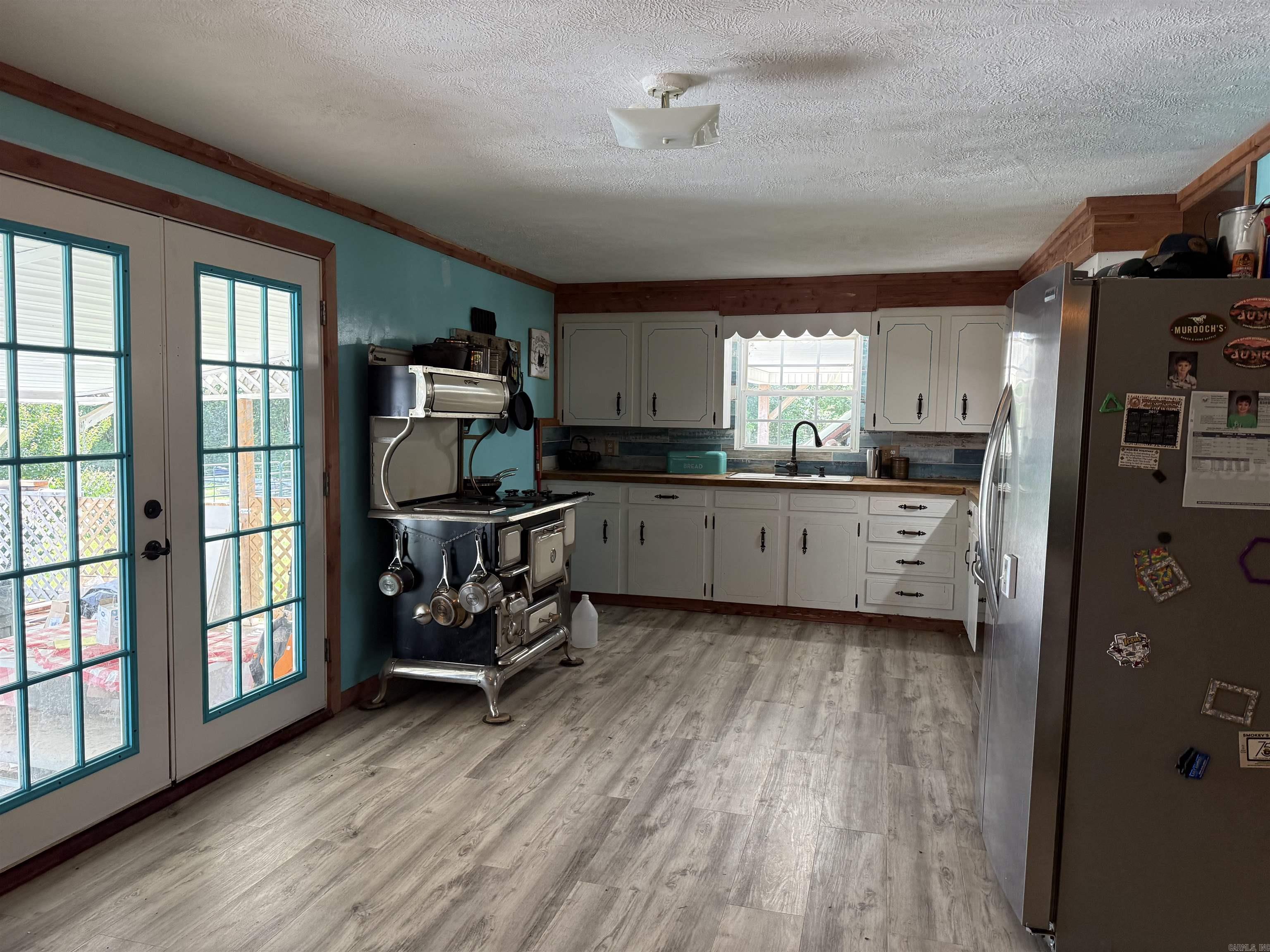 1212 Gayler  Mountain View, AR