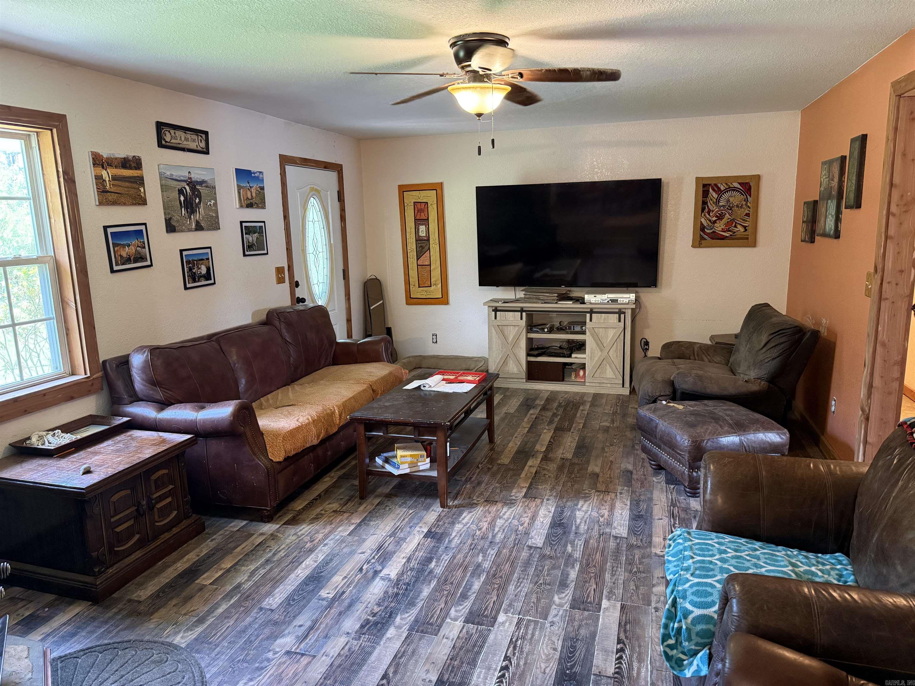 1212 Gayler  Mountain View, AR
