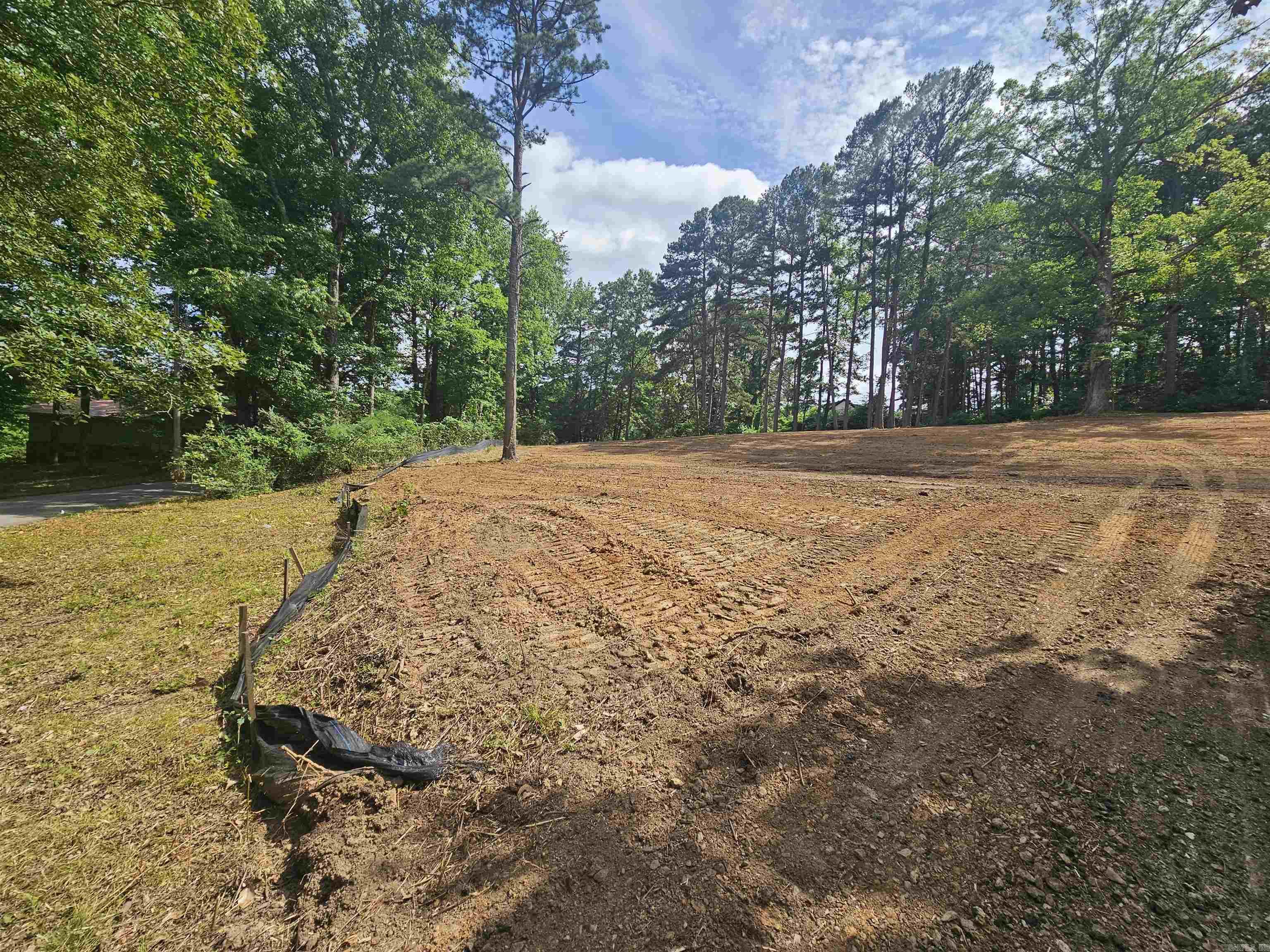 2211 chatfield  Benton, AR
