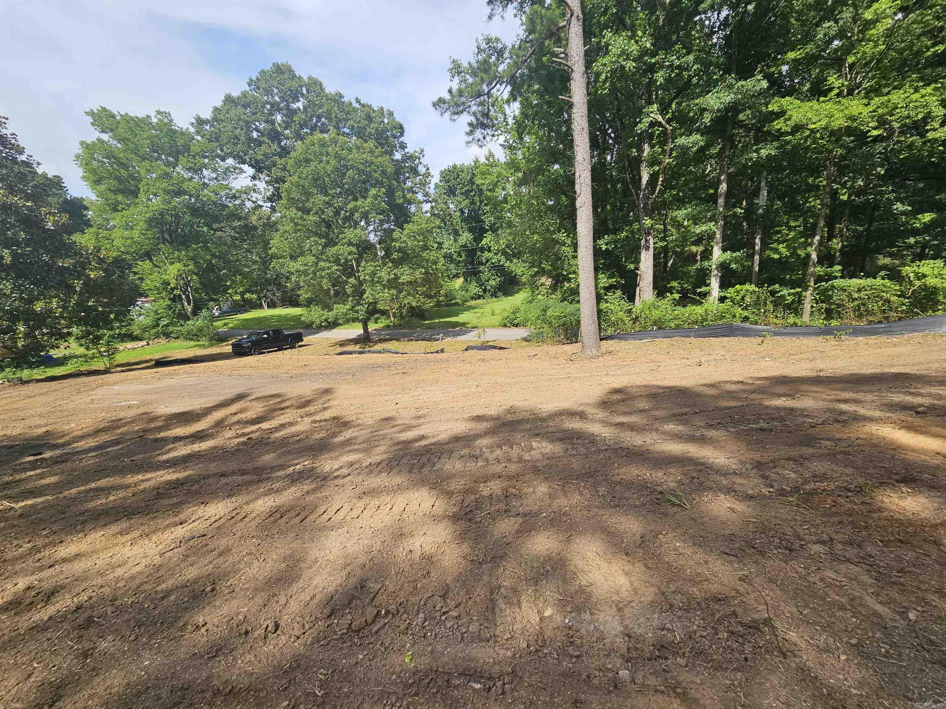 2211 chatfield  Benton, AR