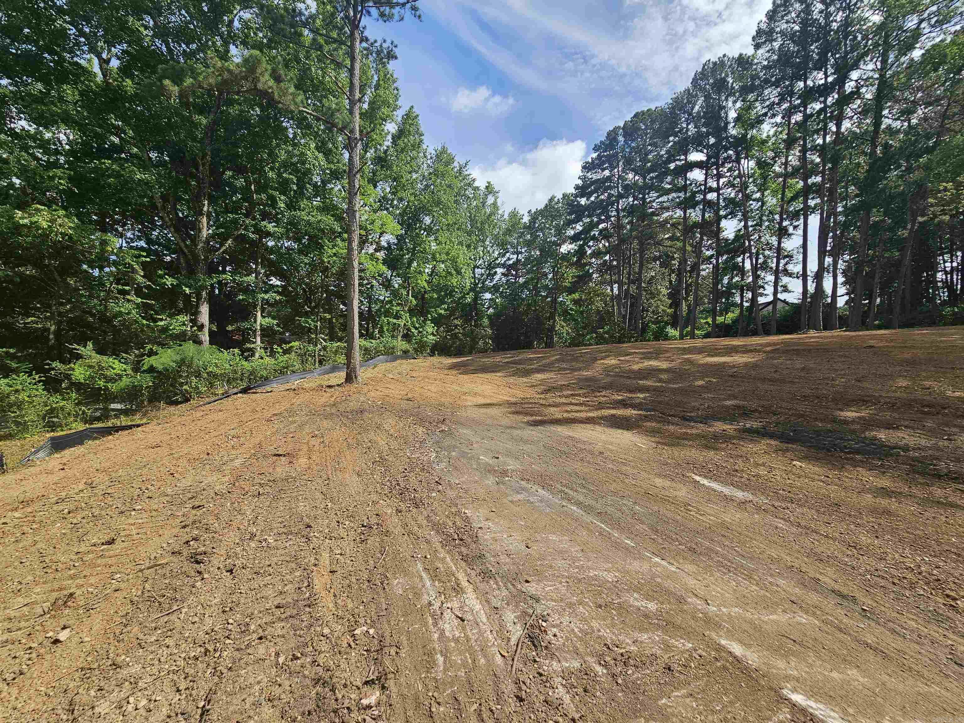 2211 chatfield  Benton, AR
