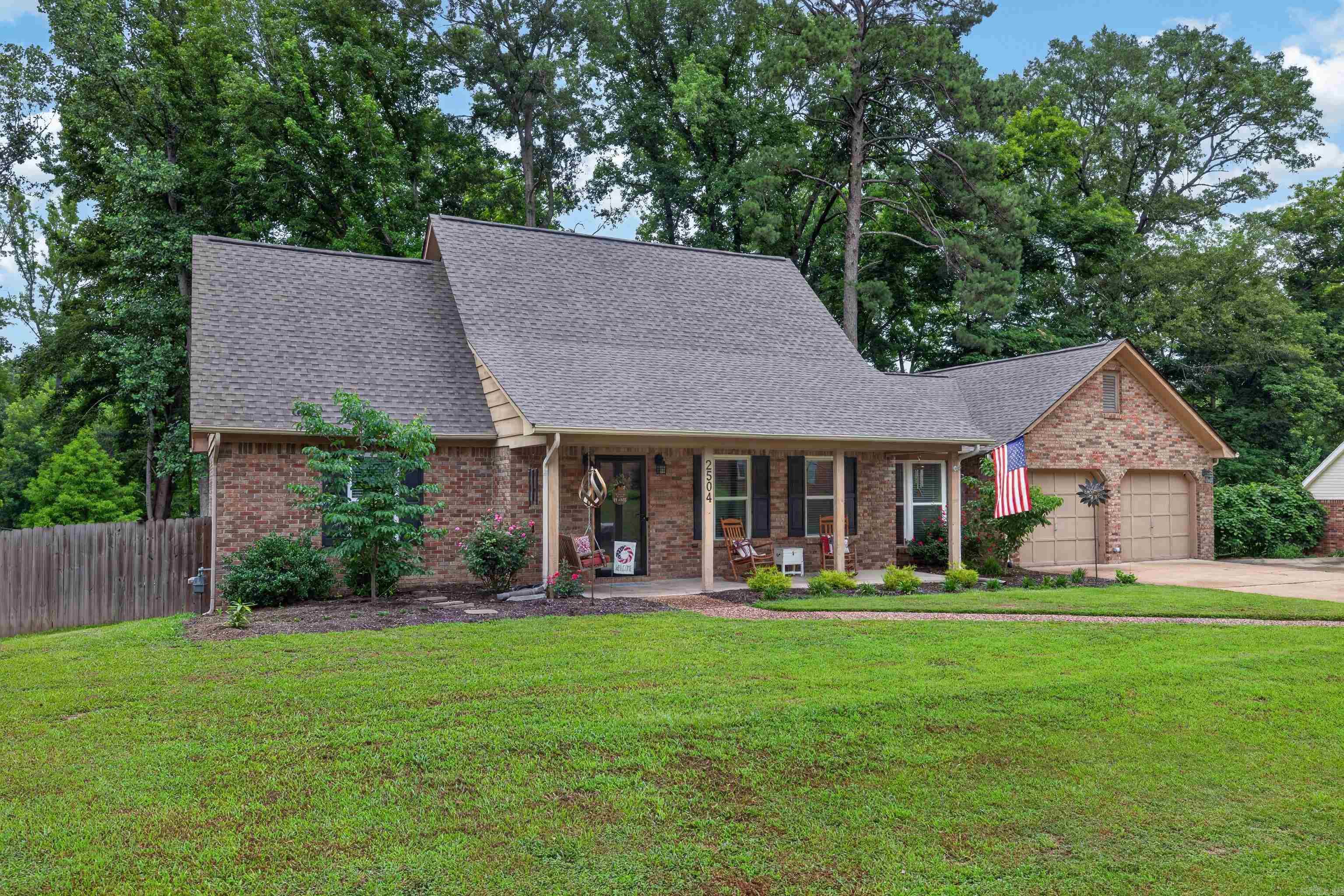 2504 N Ridge Dr  Arkadelphia, AR