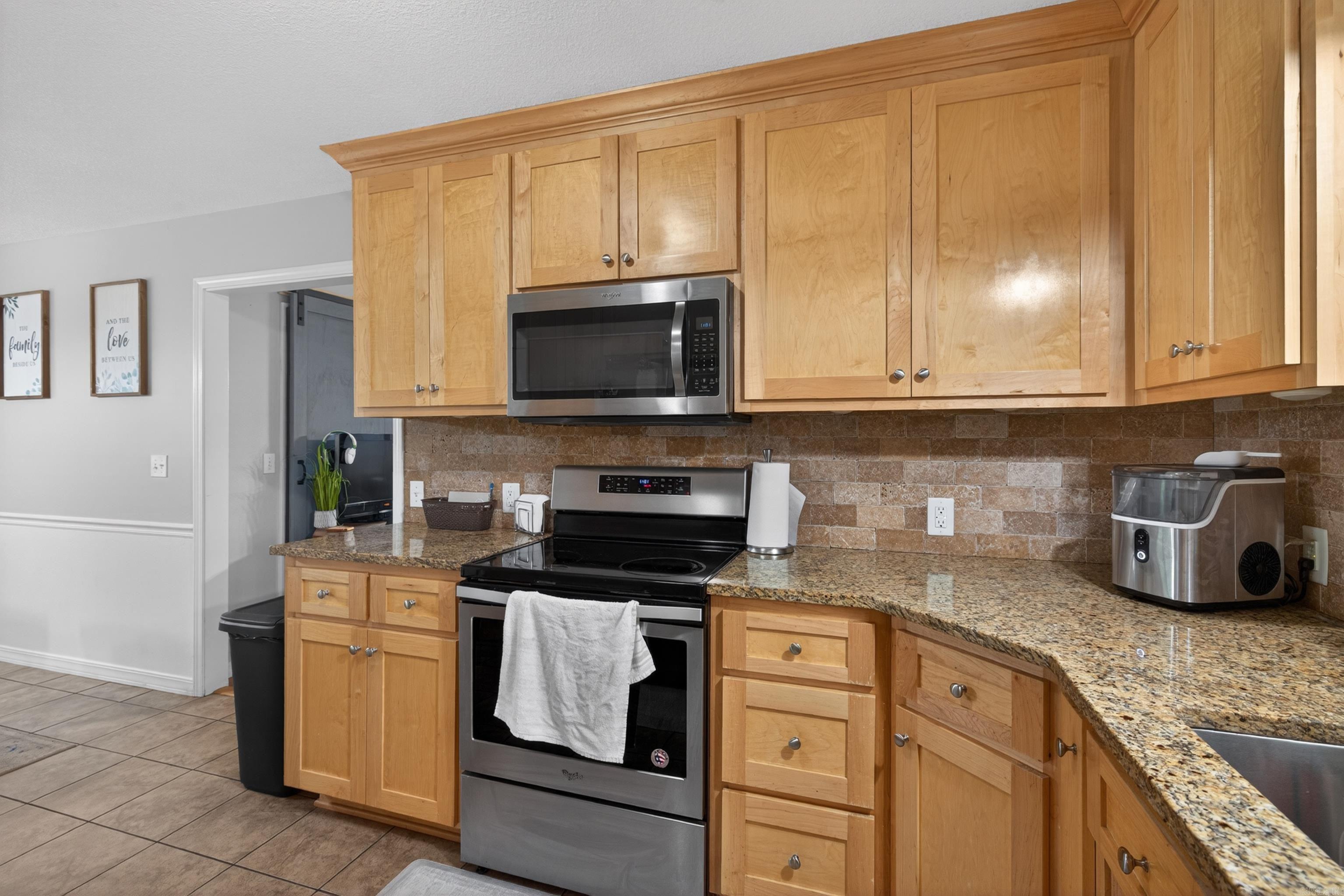 2504 N Ridge Dr  Arkadelphia, AR