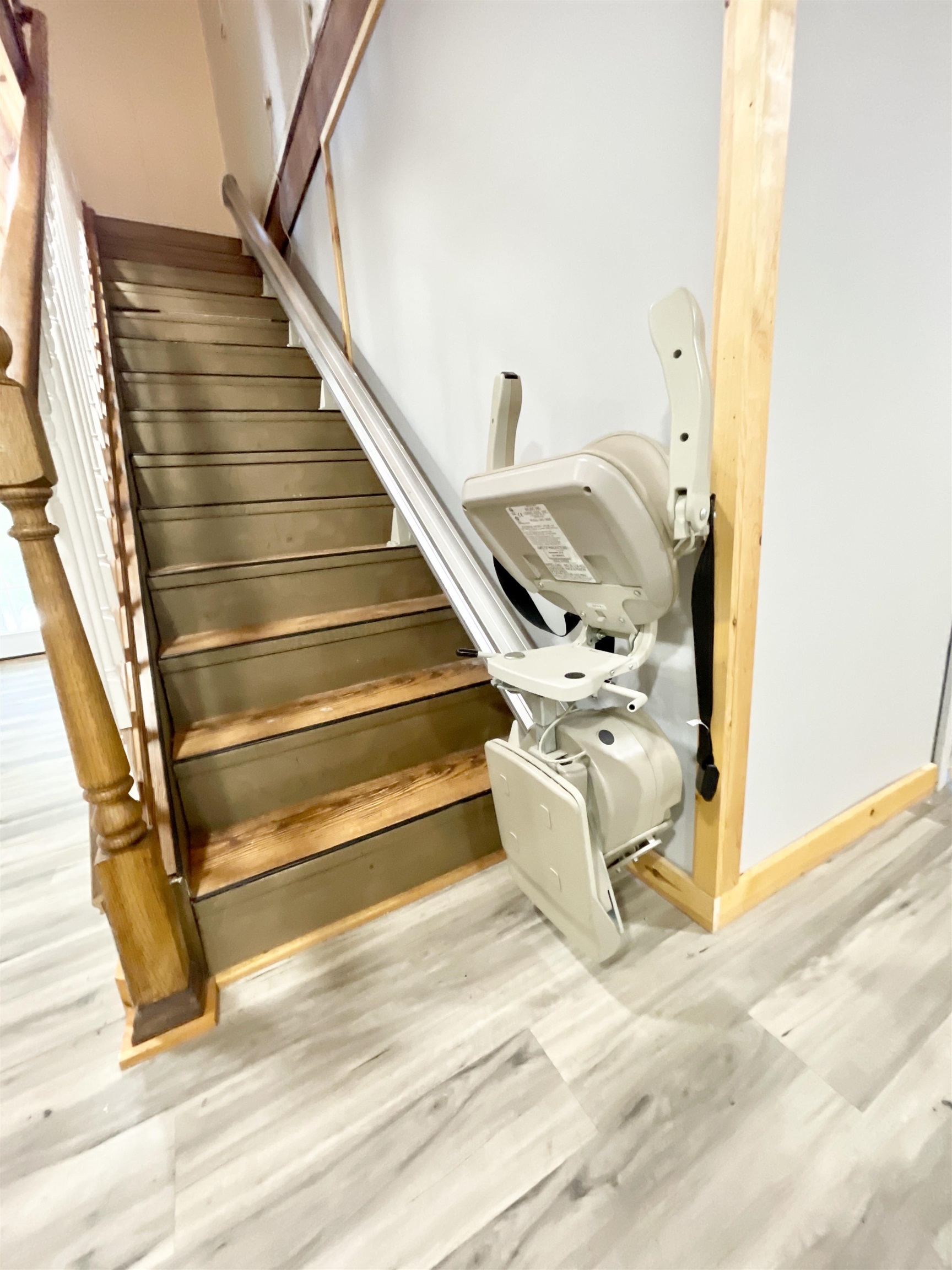 ELECTRIC LIFT CHAIR