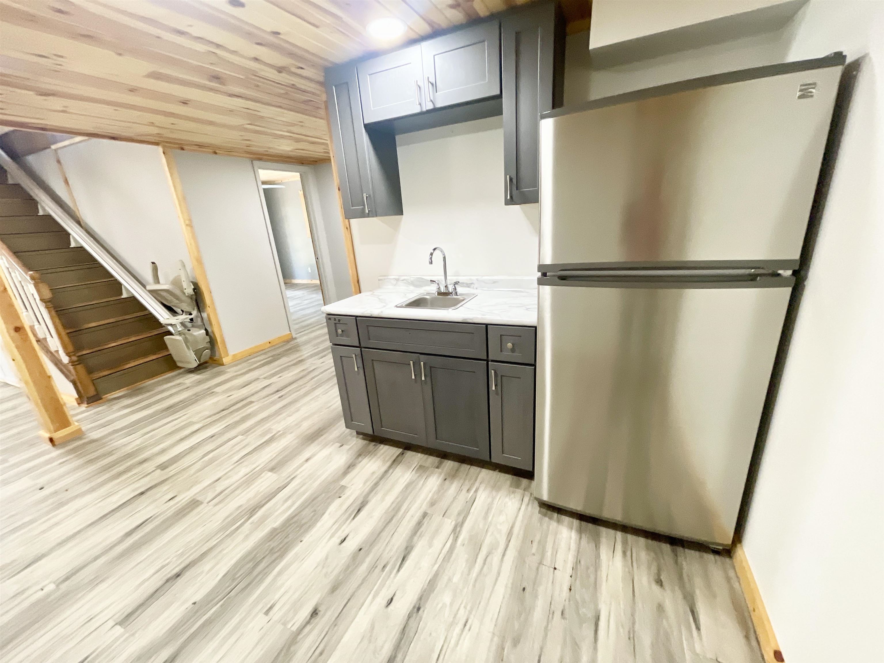 CONVENIENT KITCHENETTE