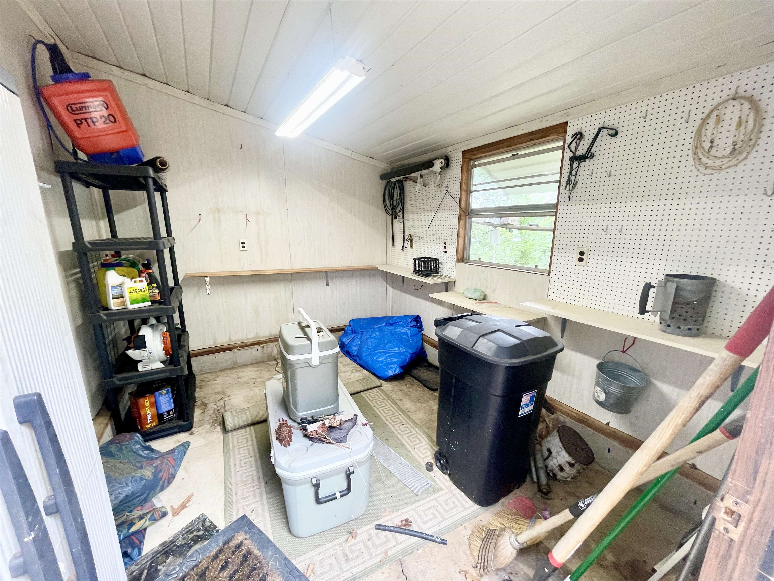2ND STORAGE ROOM