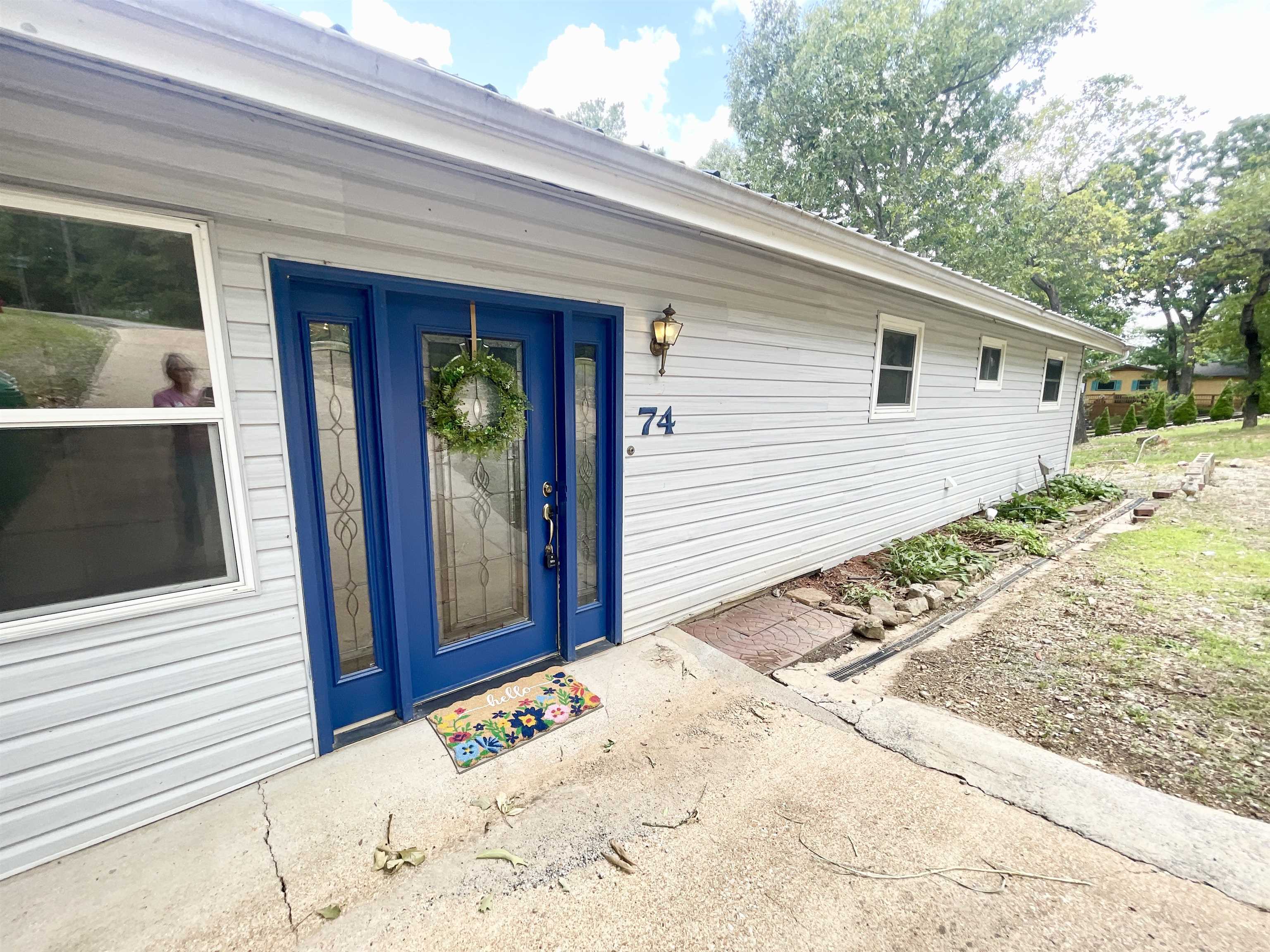 METAL ROOF AND VINYL SIDING