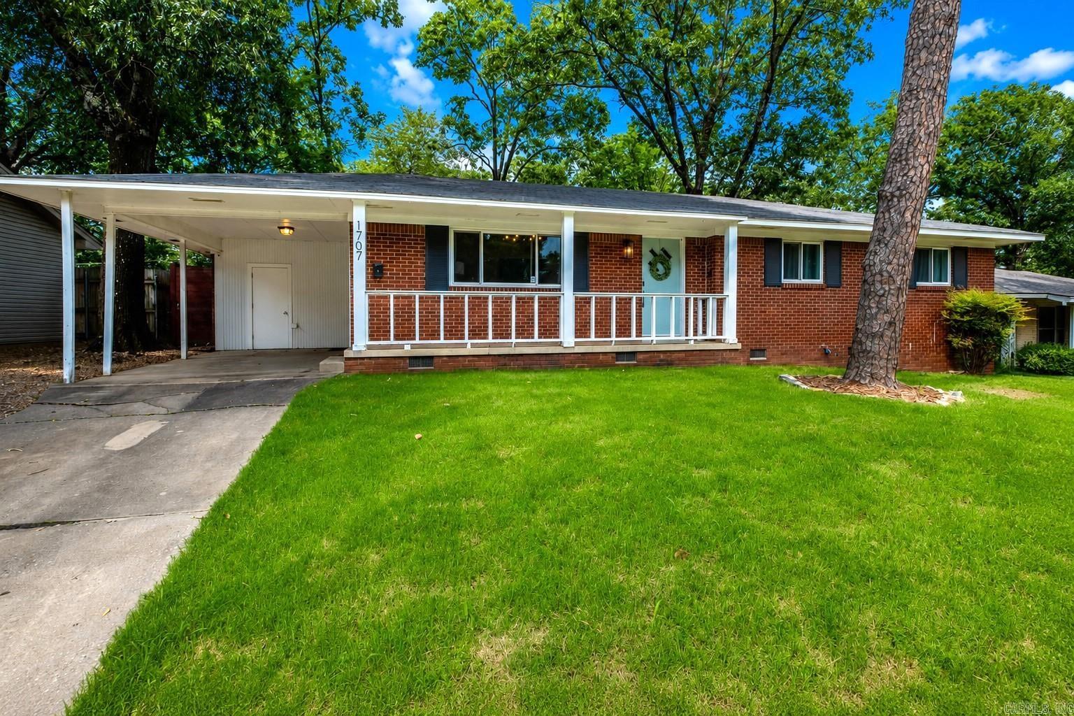 1707 Crestwood Road — photo 3