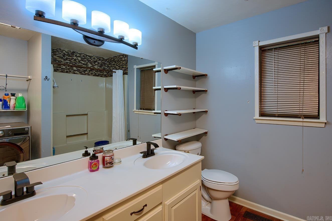 914 Thelma Street Benton, AR 72015