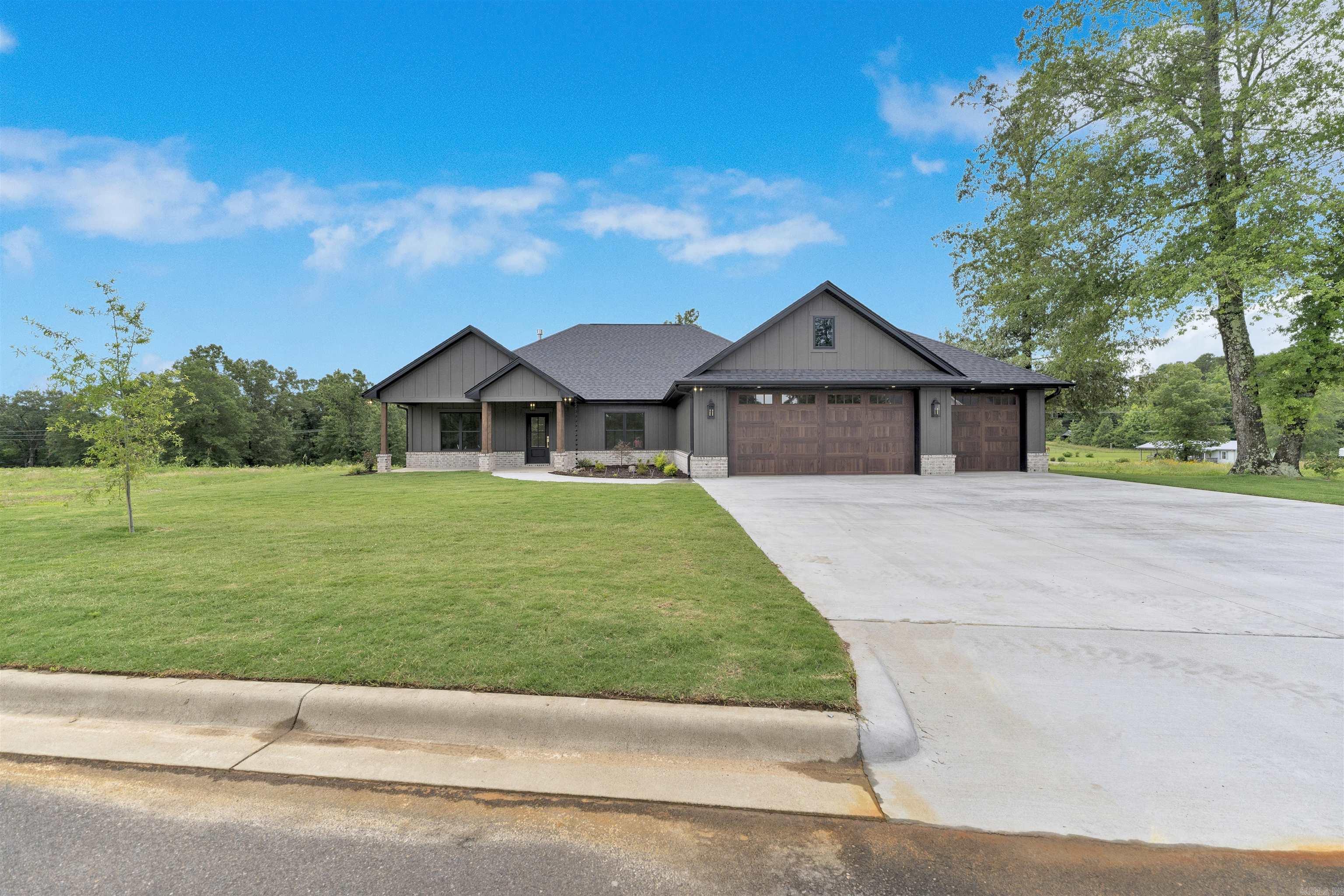 105 Laurie Dr  Mena, AR