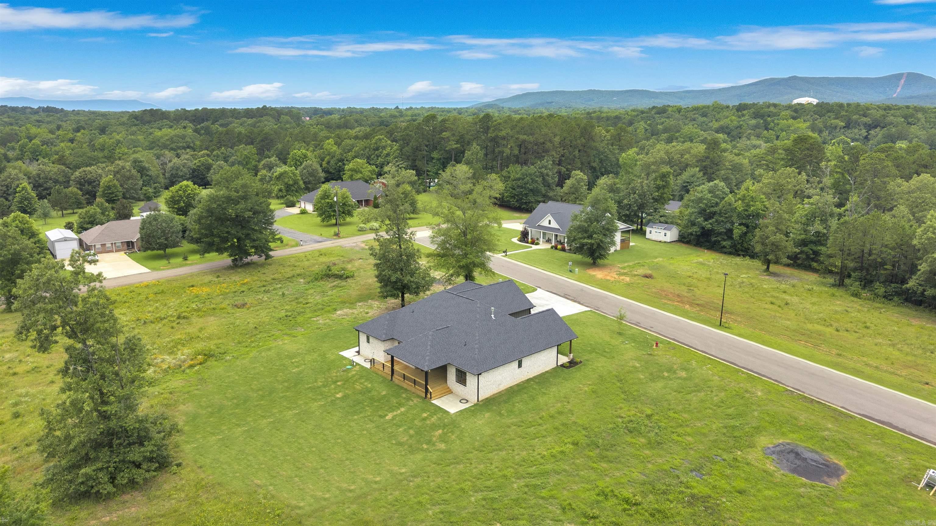 105 Laurie Dr  Mena, AR