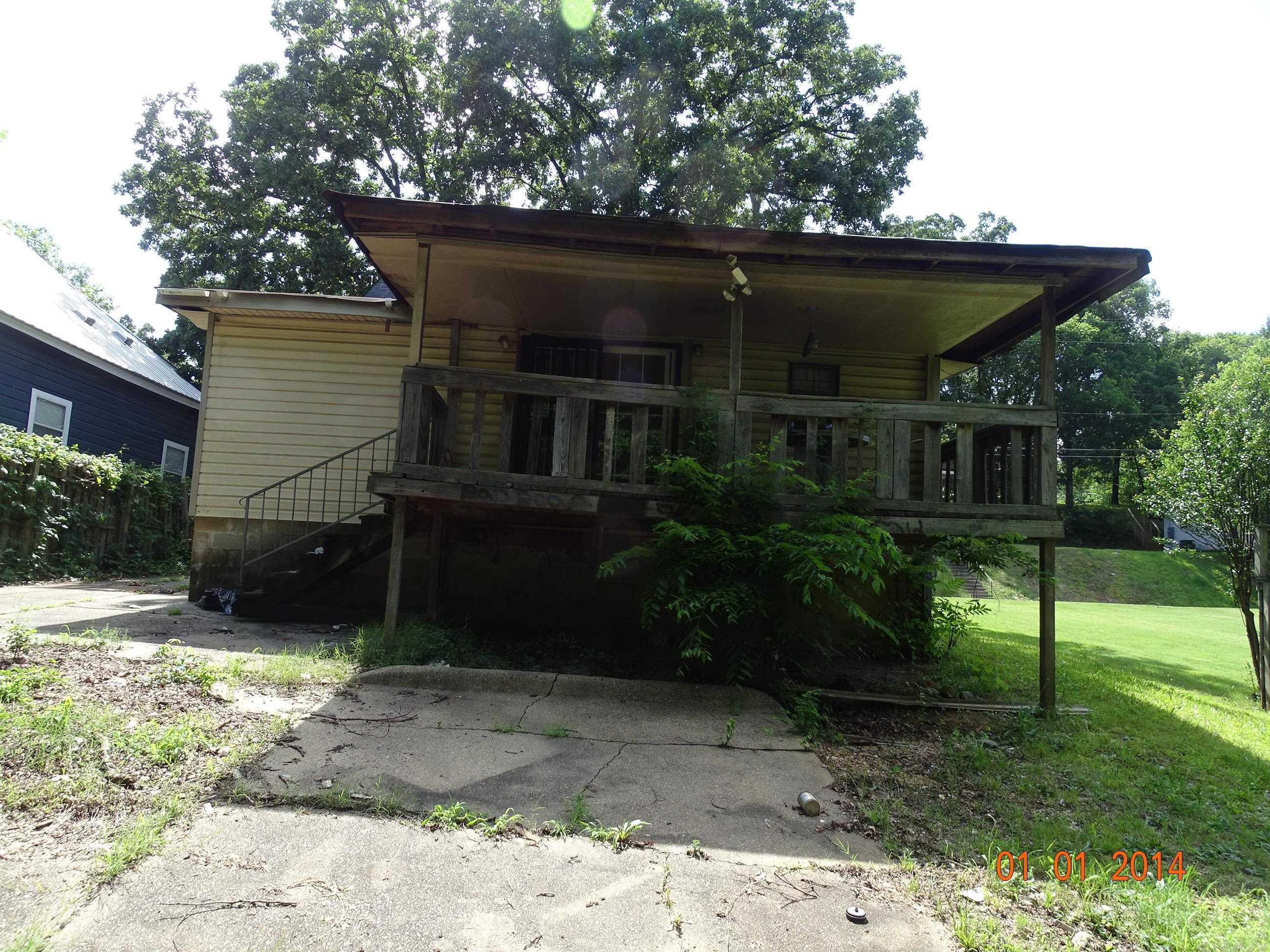 2715 Dr Martin Luther King  Little Rock, AR
