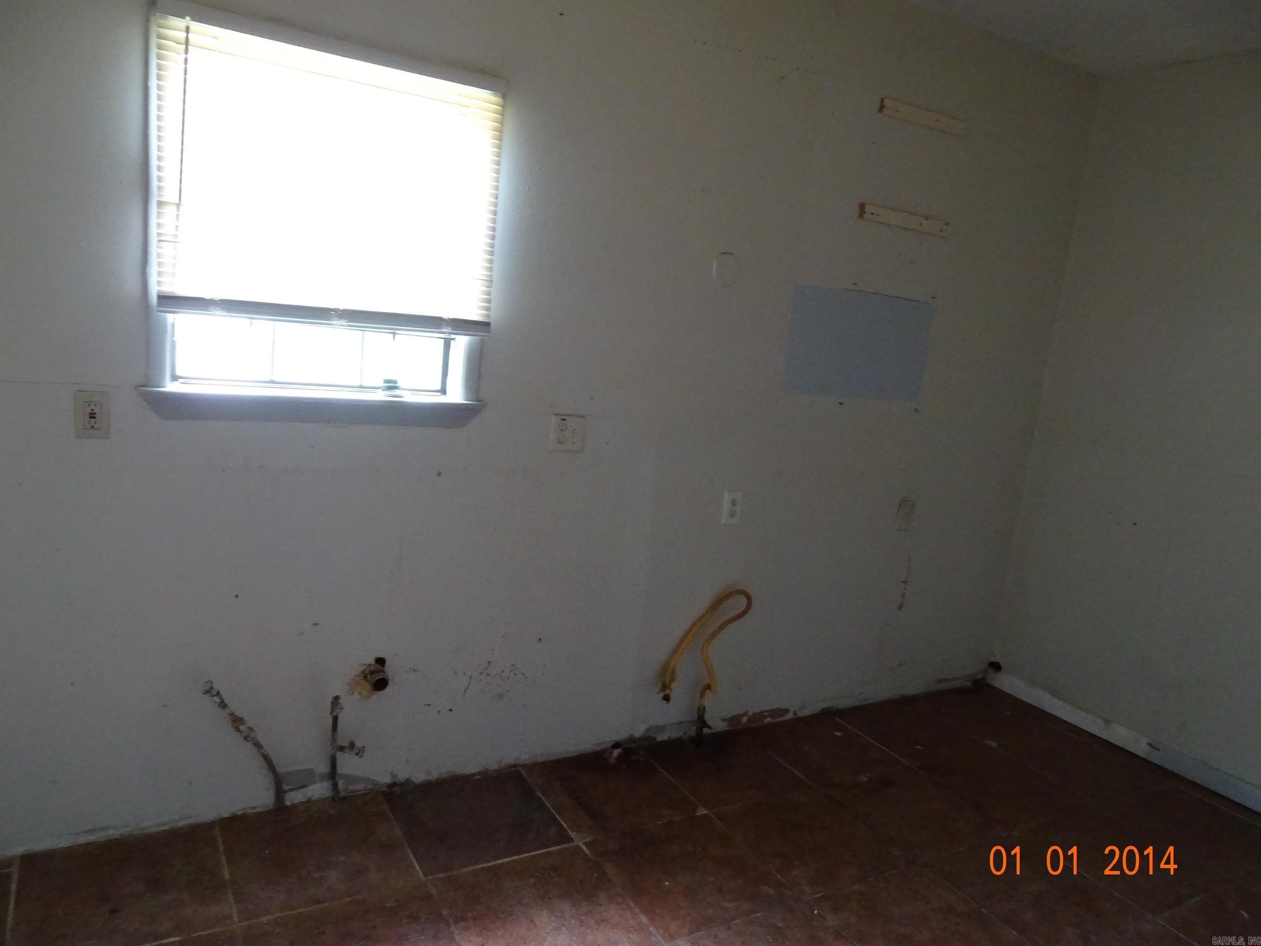 2715 Dr Martin Luther King  Little Rock, AR