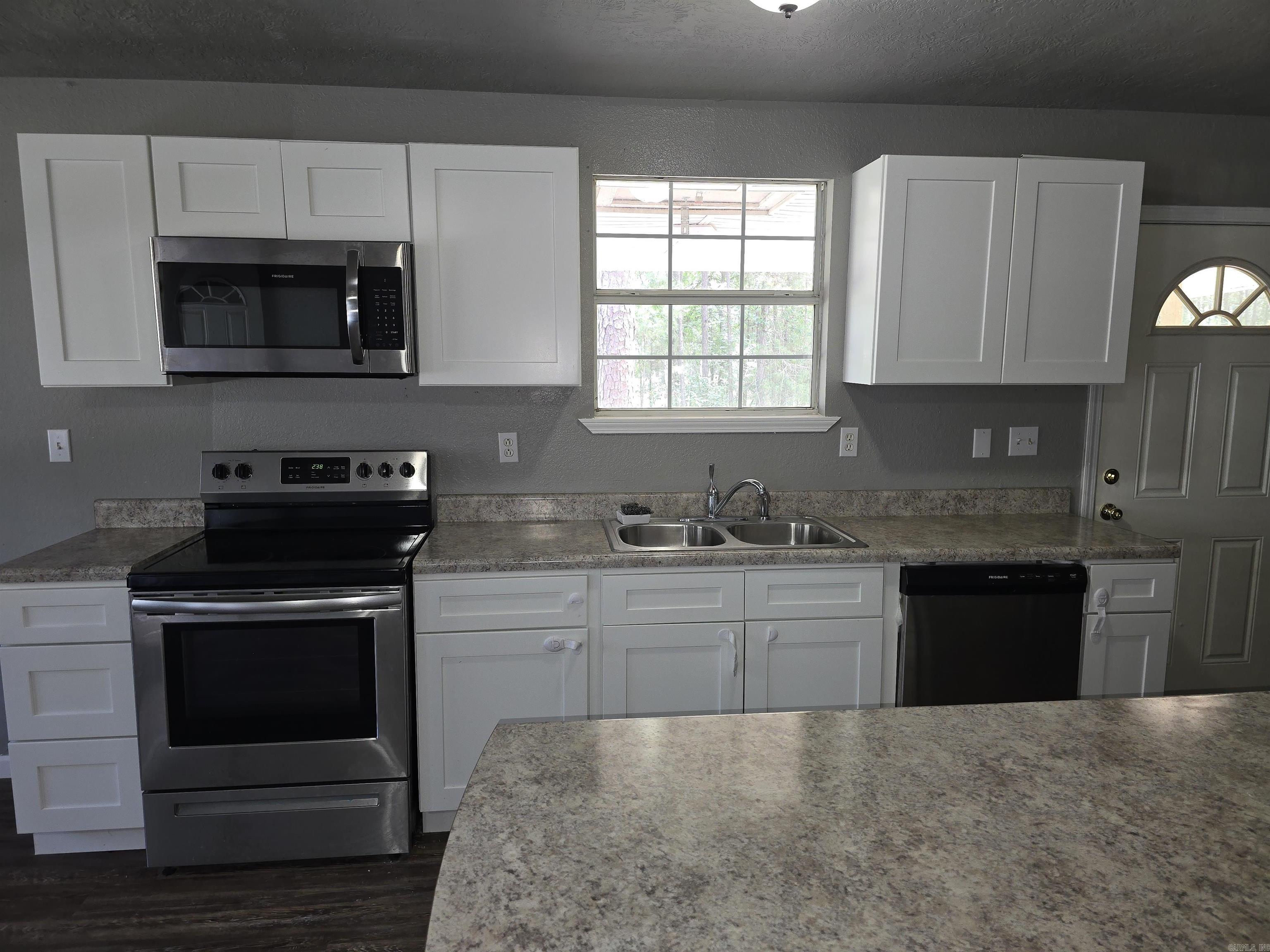 174 AR 9 Spur Highway Melbourne, AR 72556