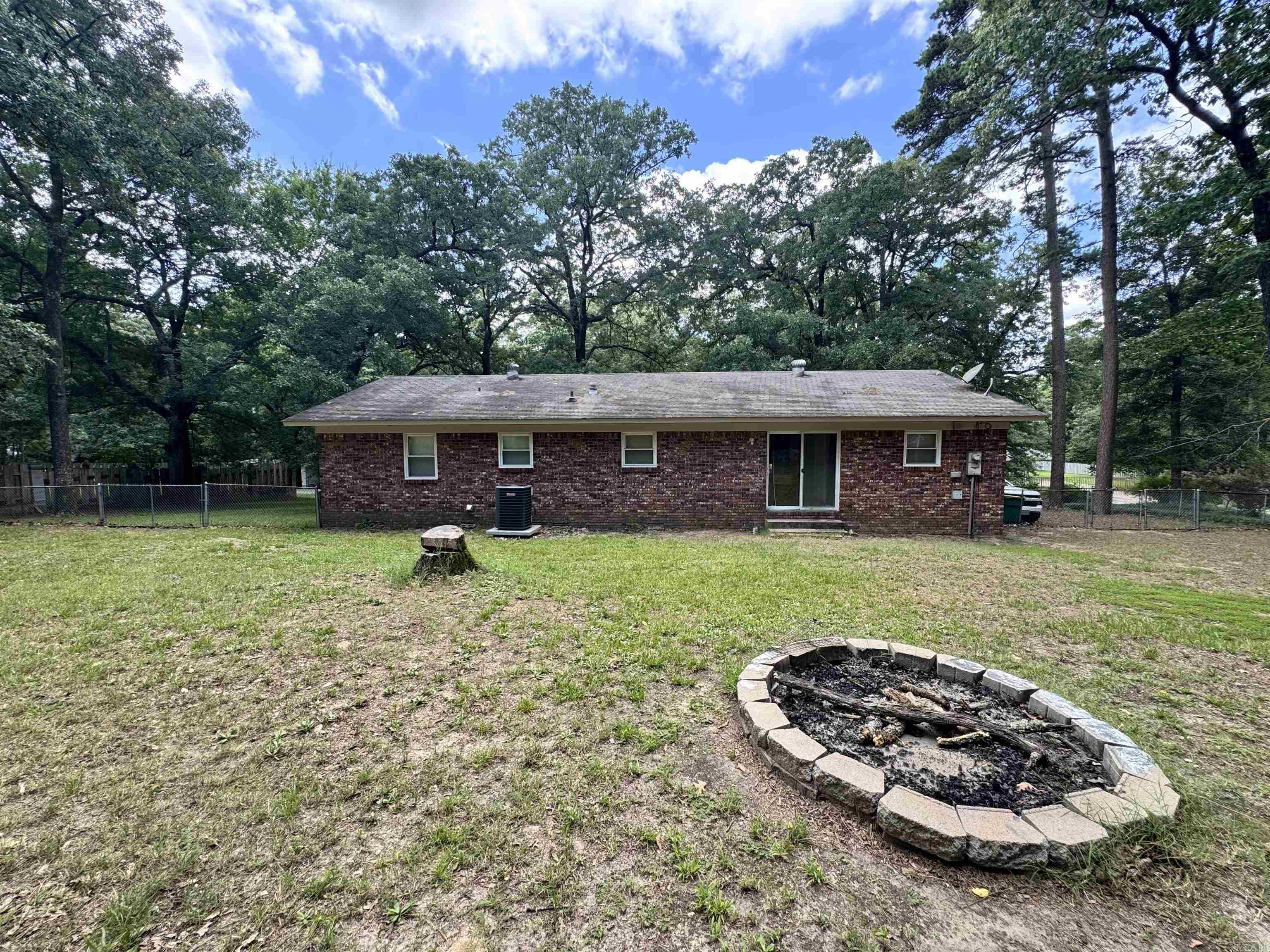 15201 McCaleb  Little Rock, AR
