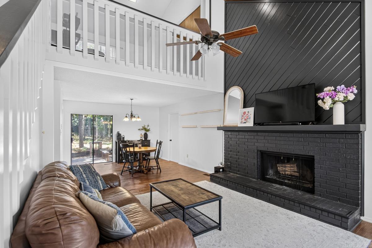 1 Page  Maumelle, AR