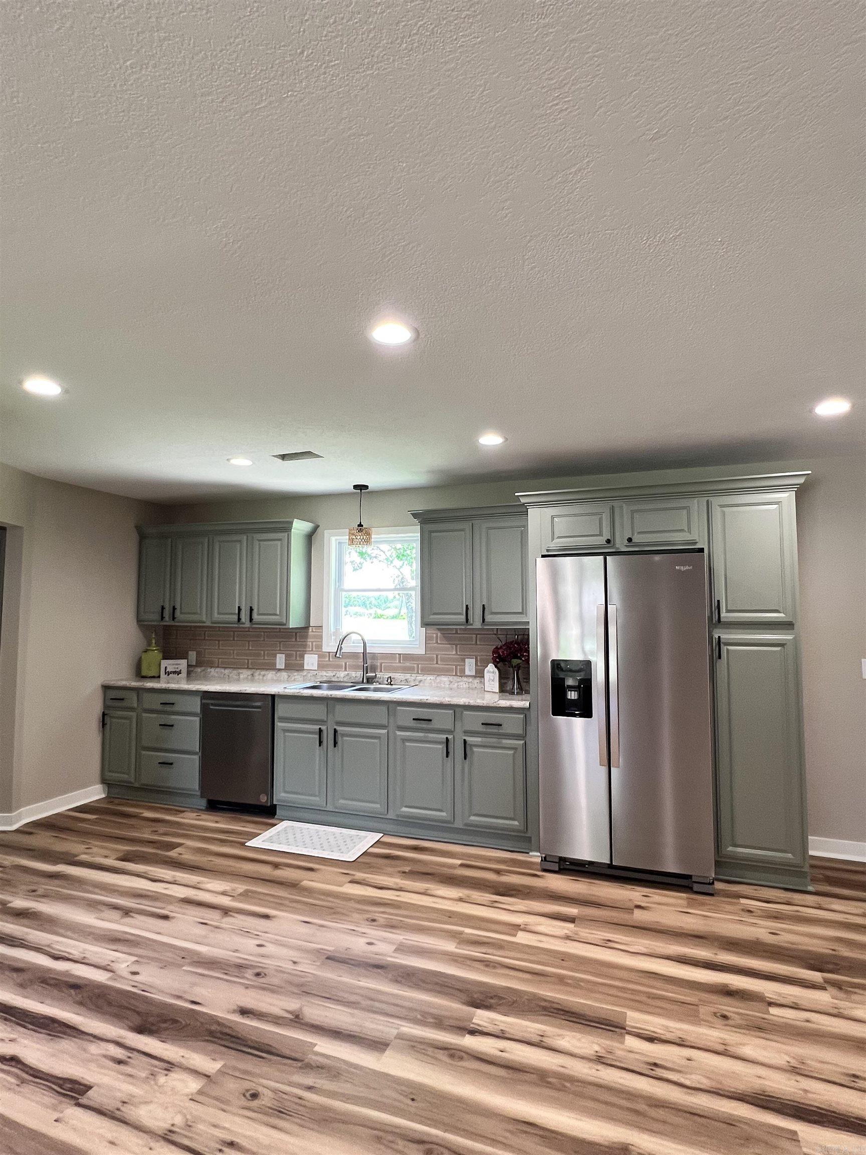 122 Holiday Terrace  Searcy, AR