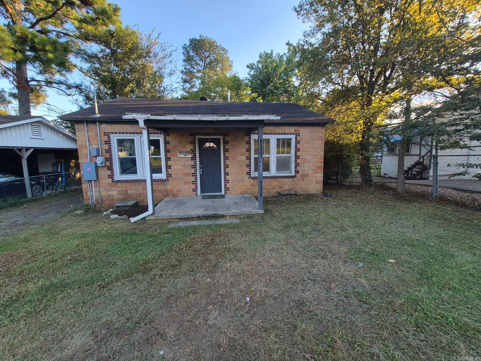 1005 West Saint Louis  Hot Springs, AR