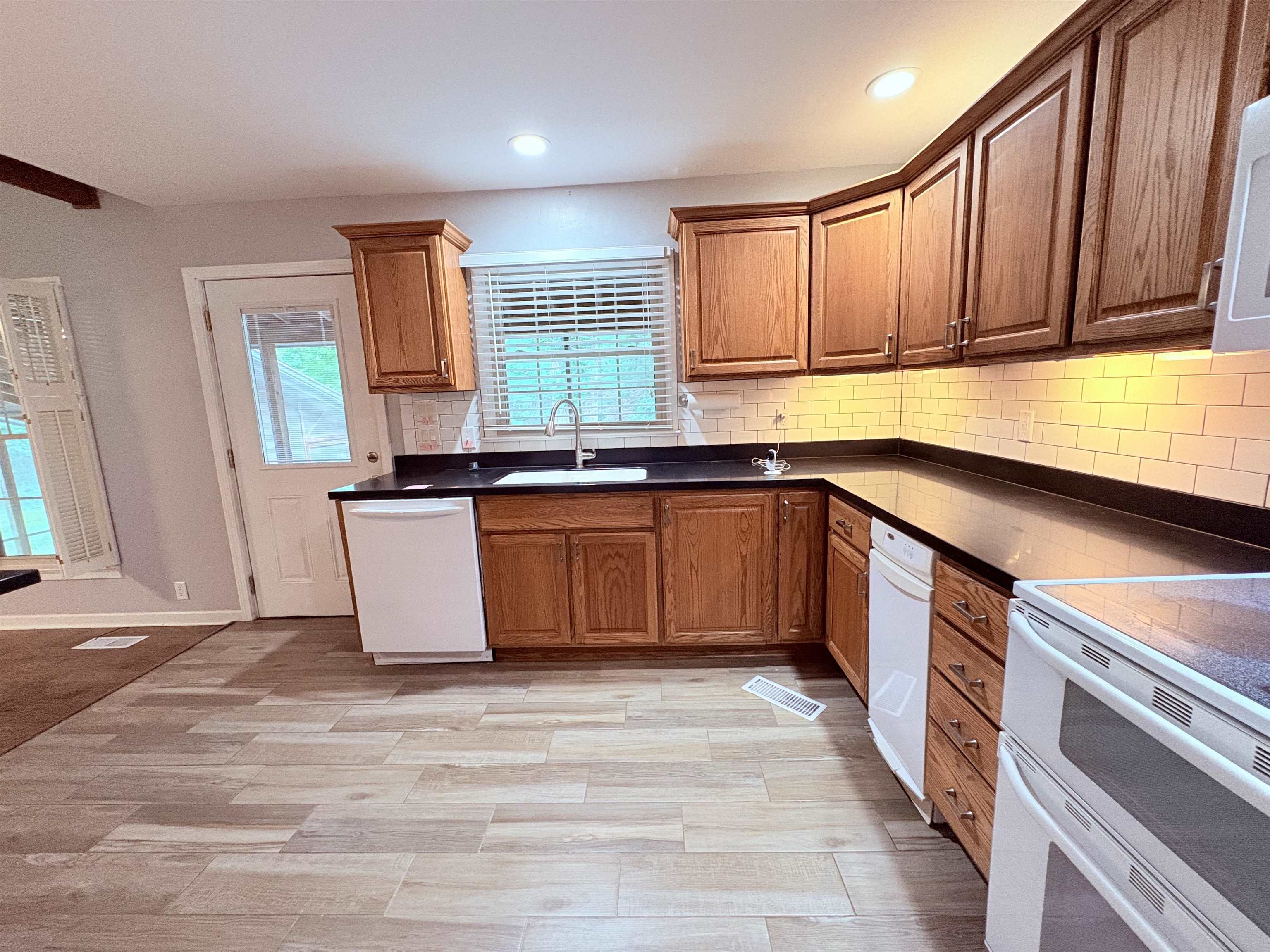 137 Rainbow  Hardy, AR