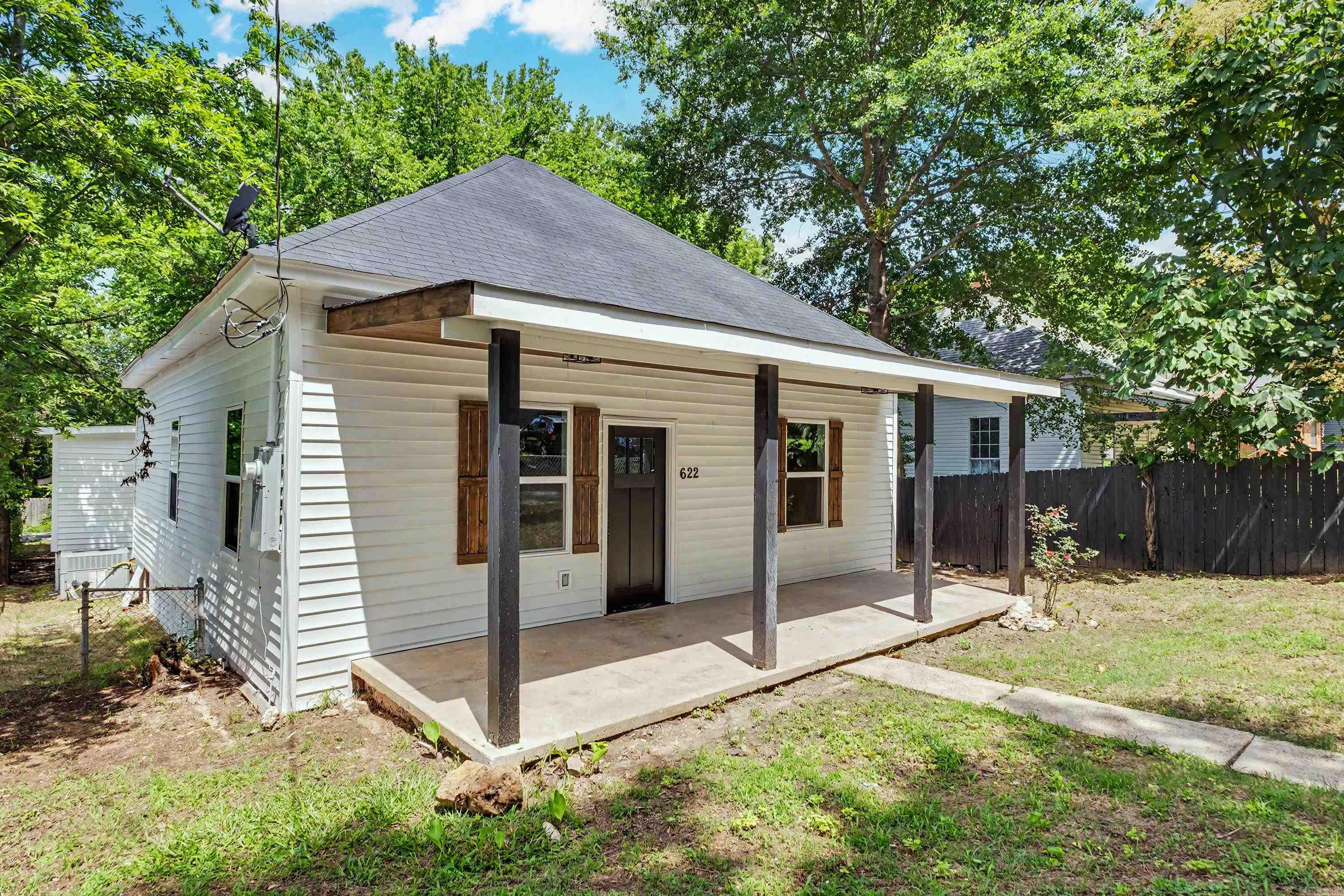 622 Denton  Benton, AR