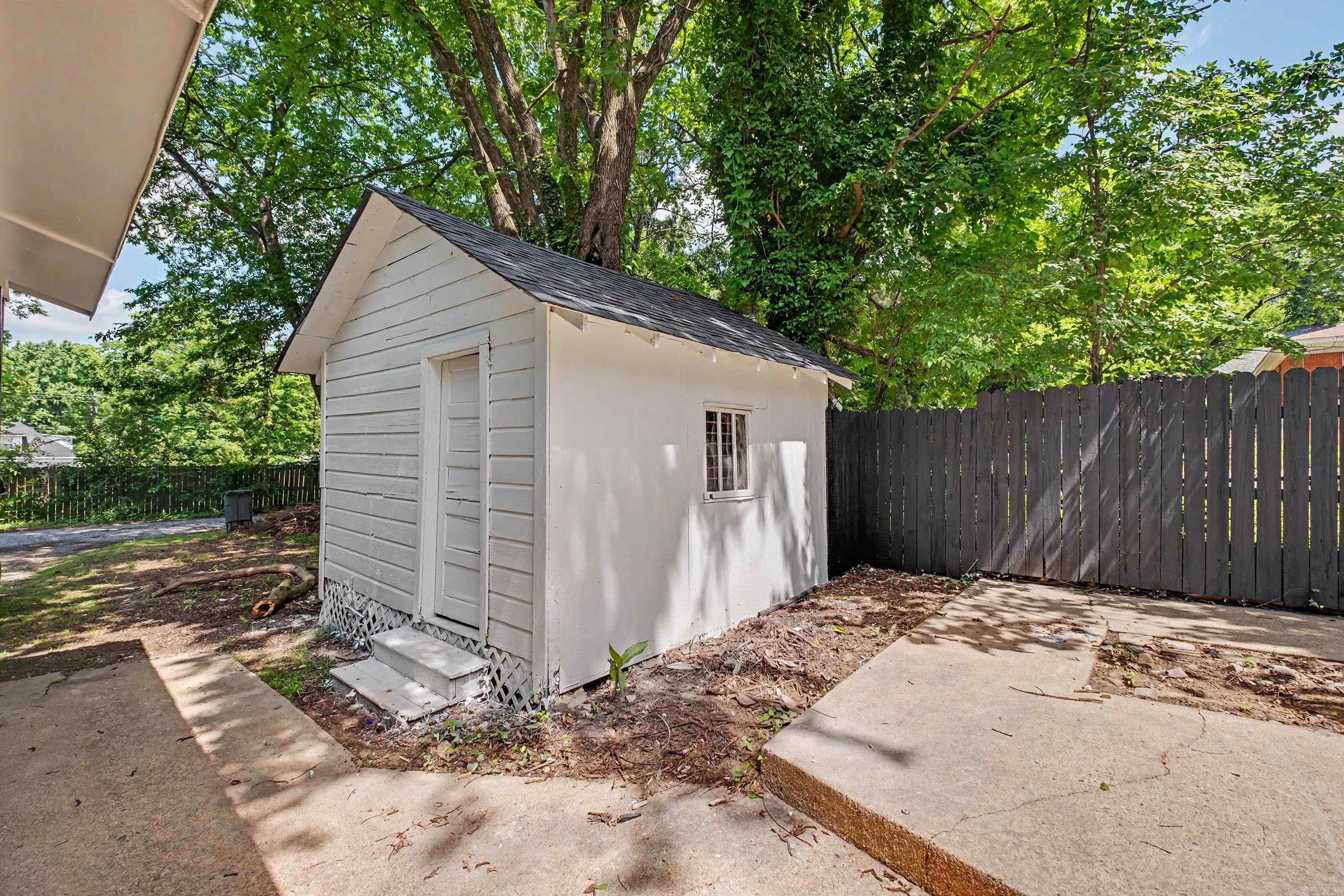 622 Denton  Benton, AR