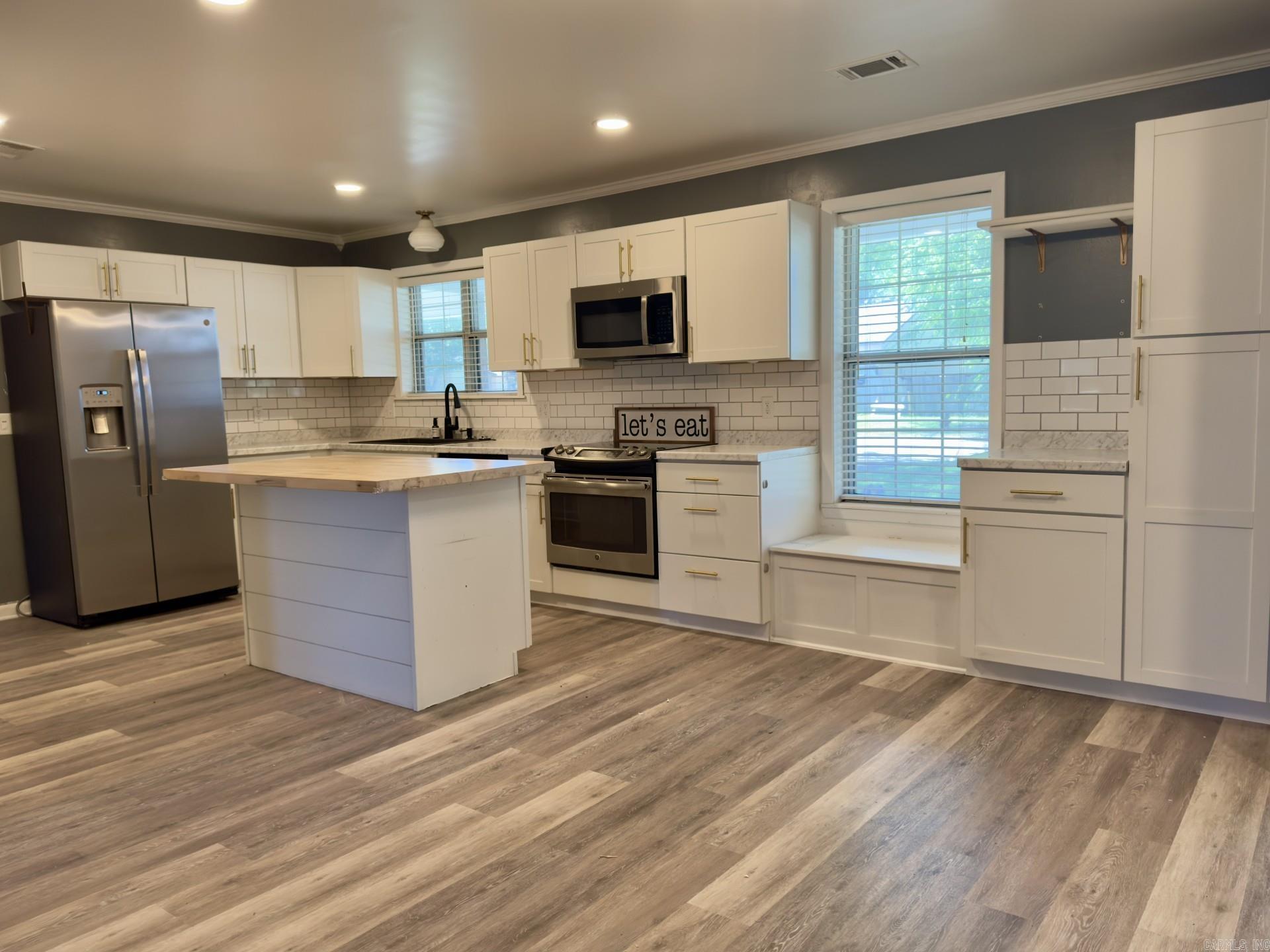 56 Sherwood  Searcy, AR