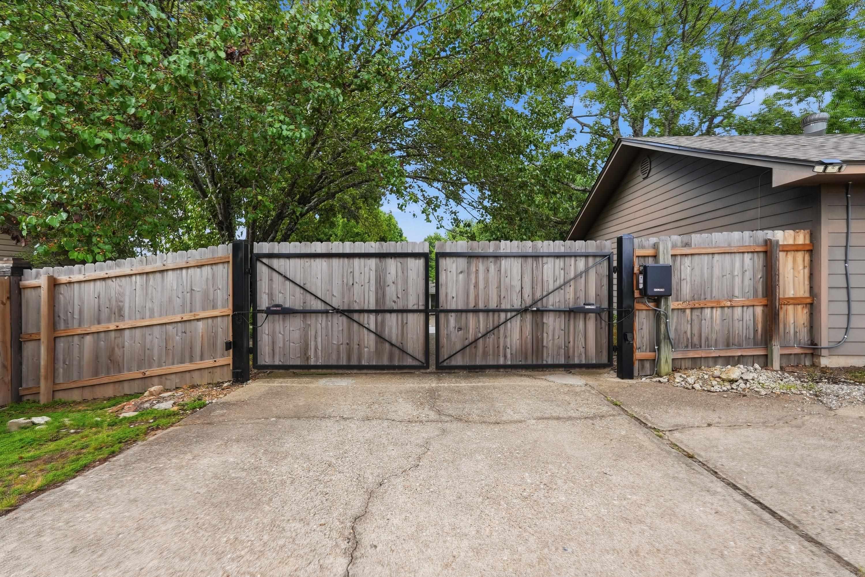 10919 Yosemite Valley  Little Rock, AR