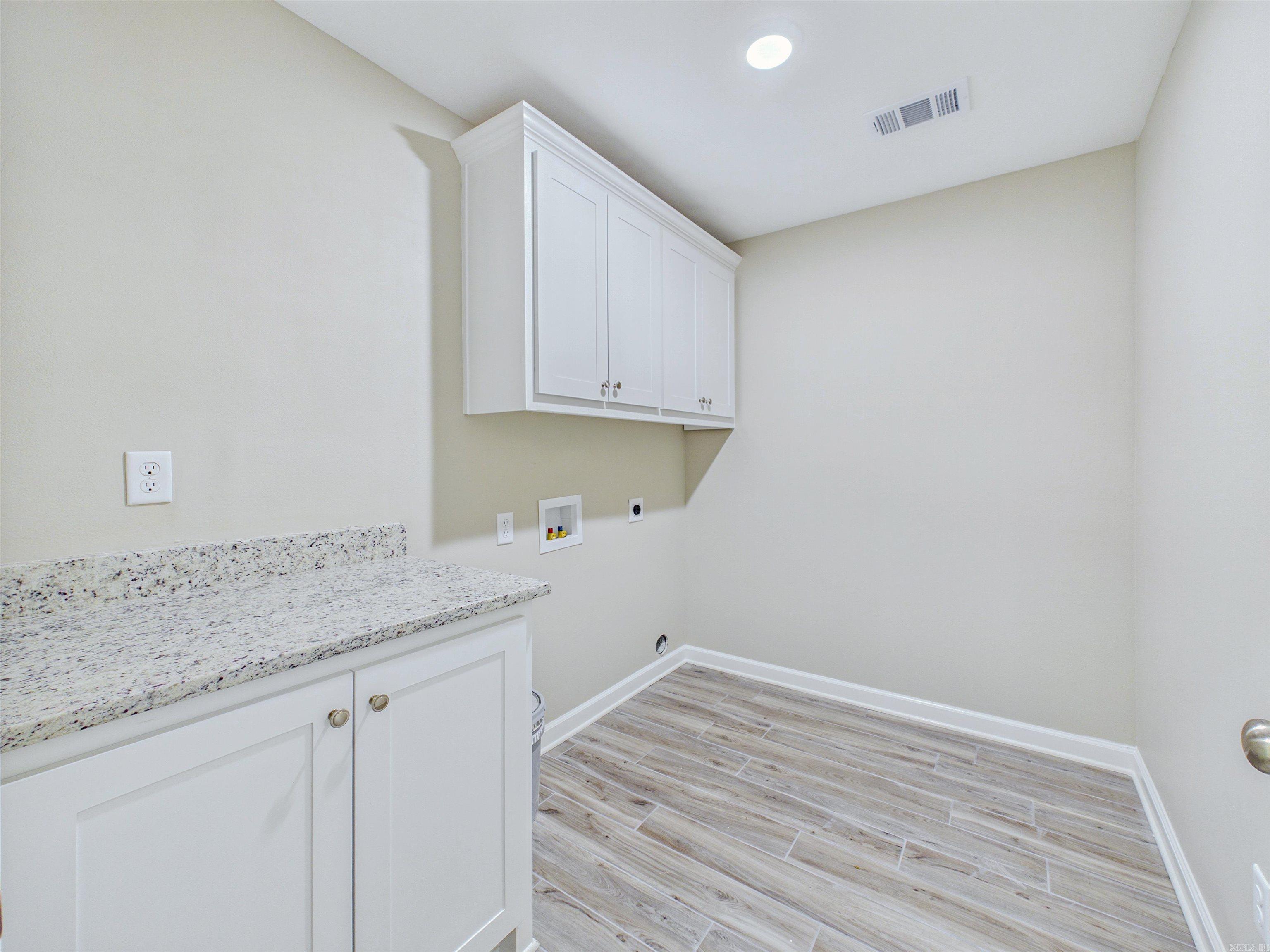 105 Coal Mountain Road  El Paso, AR
