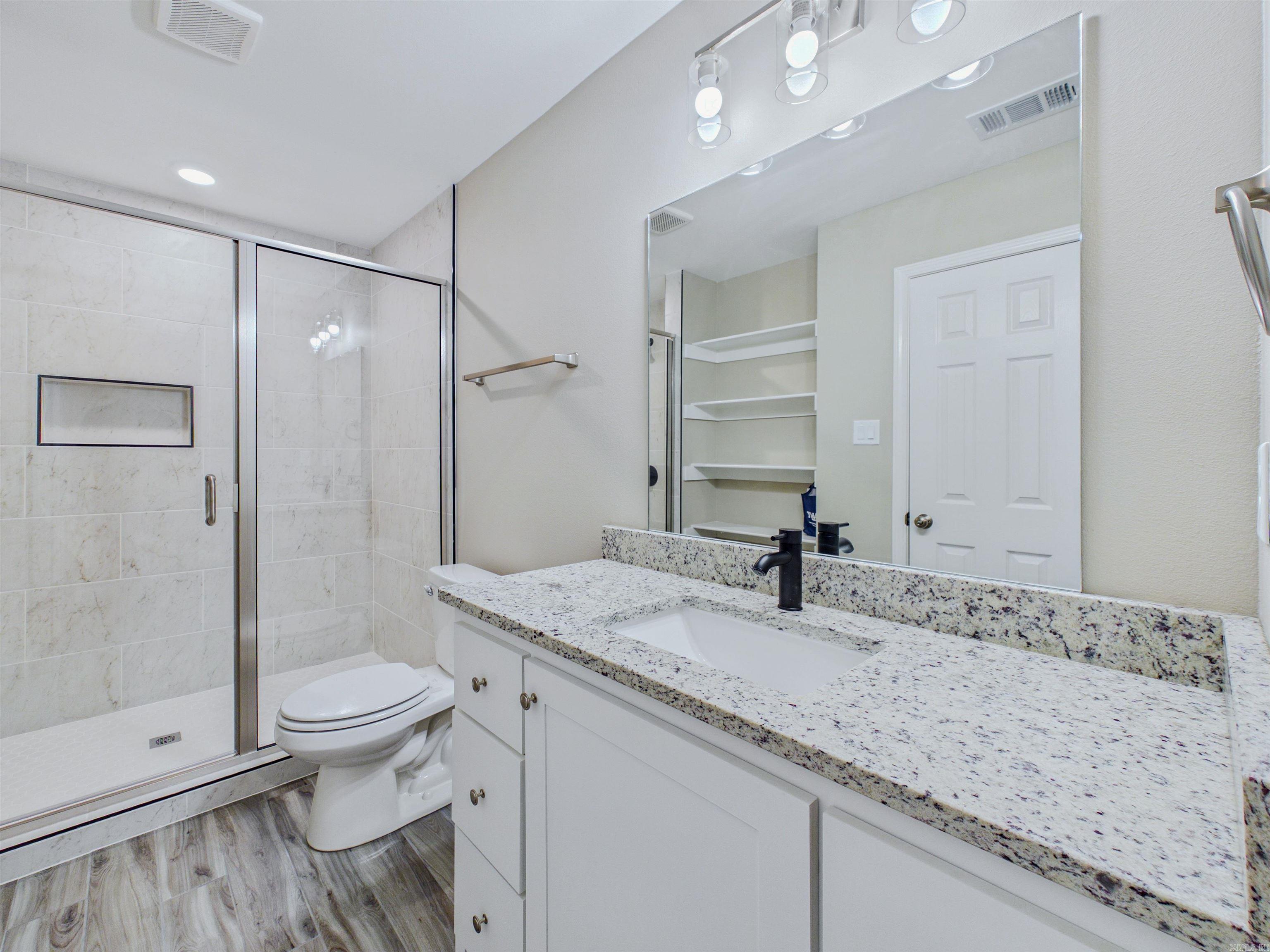 105 Coal Mountain Road  El Paso, AR