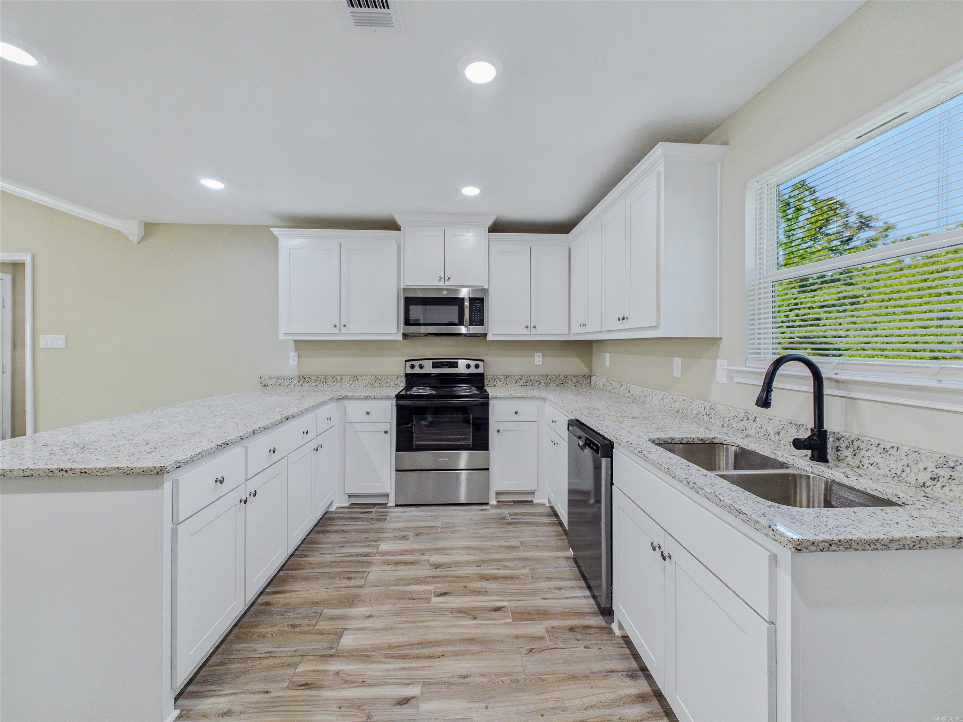 105 Coal Mountain Road  El Paso, AR