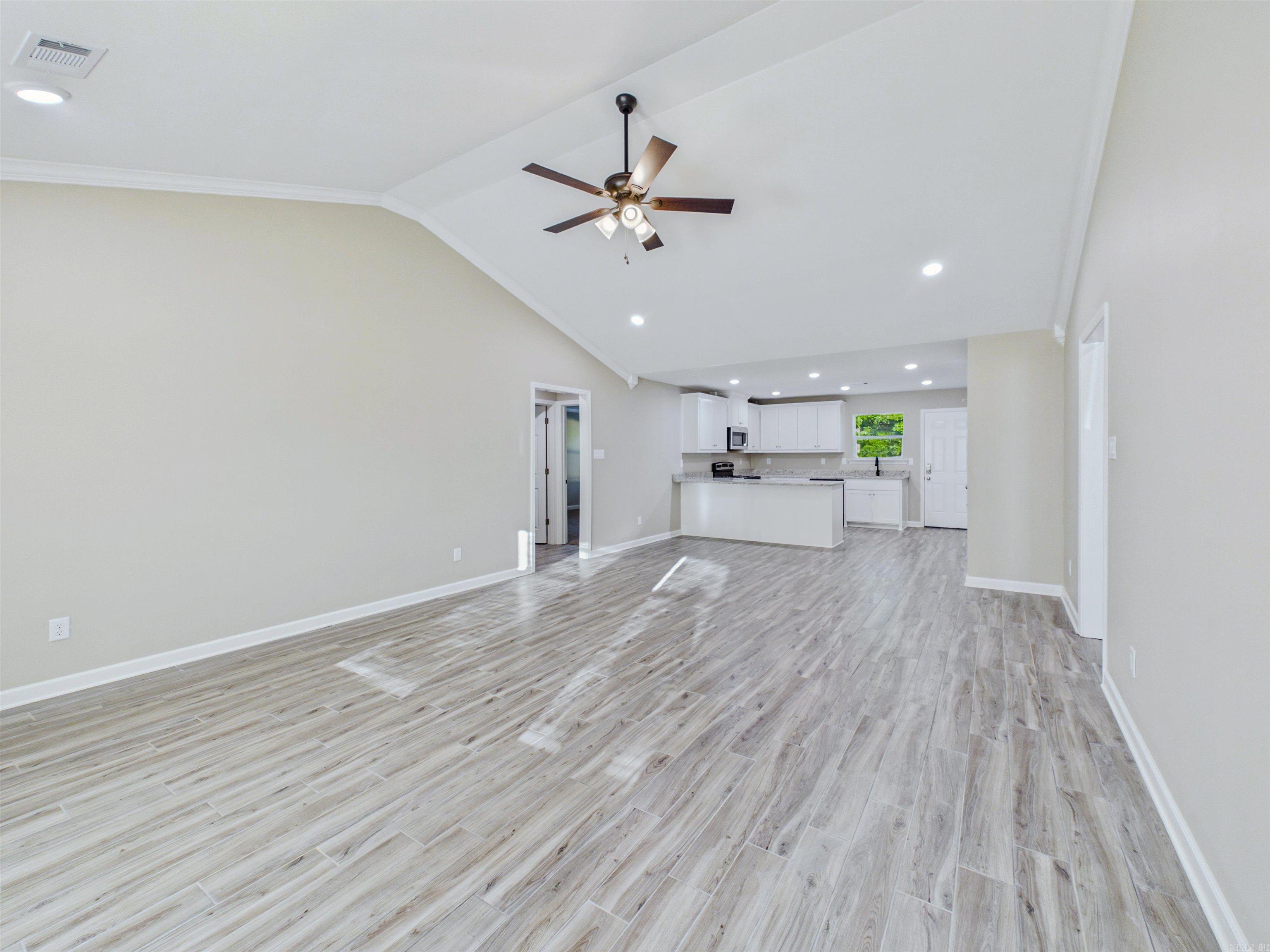 105 Coal Mountain Road  El Paso, AR