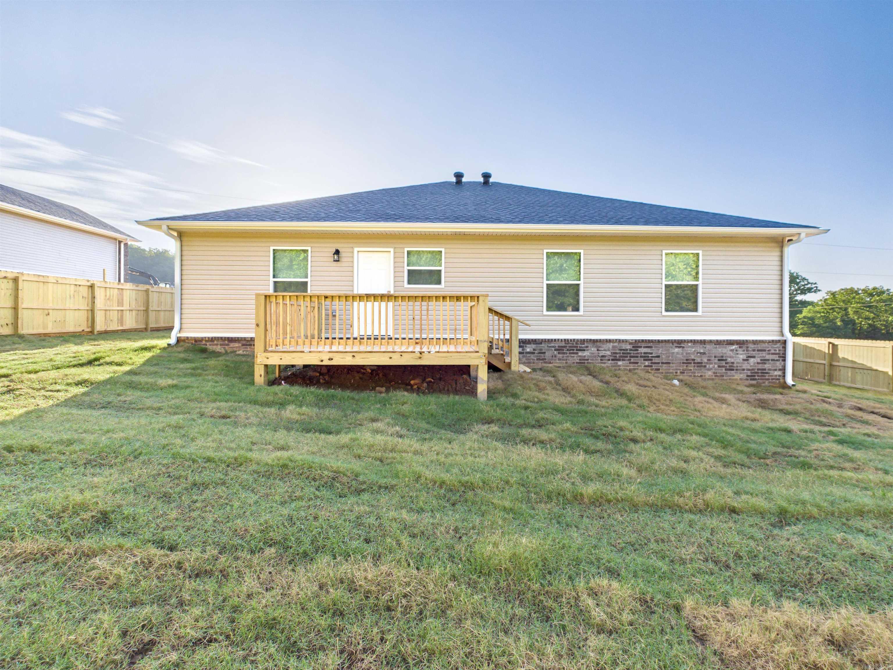 105 Coal Mountain Road  El Paso, AR