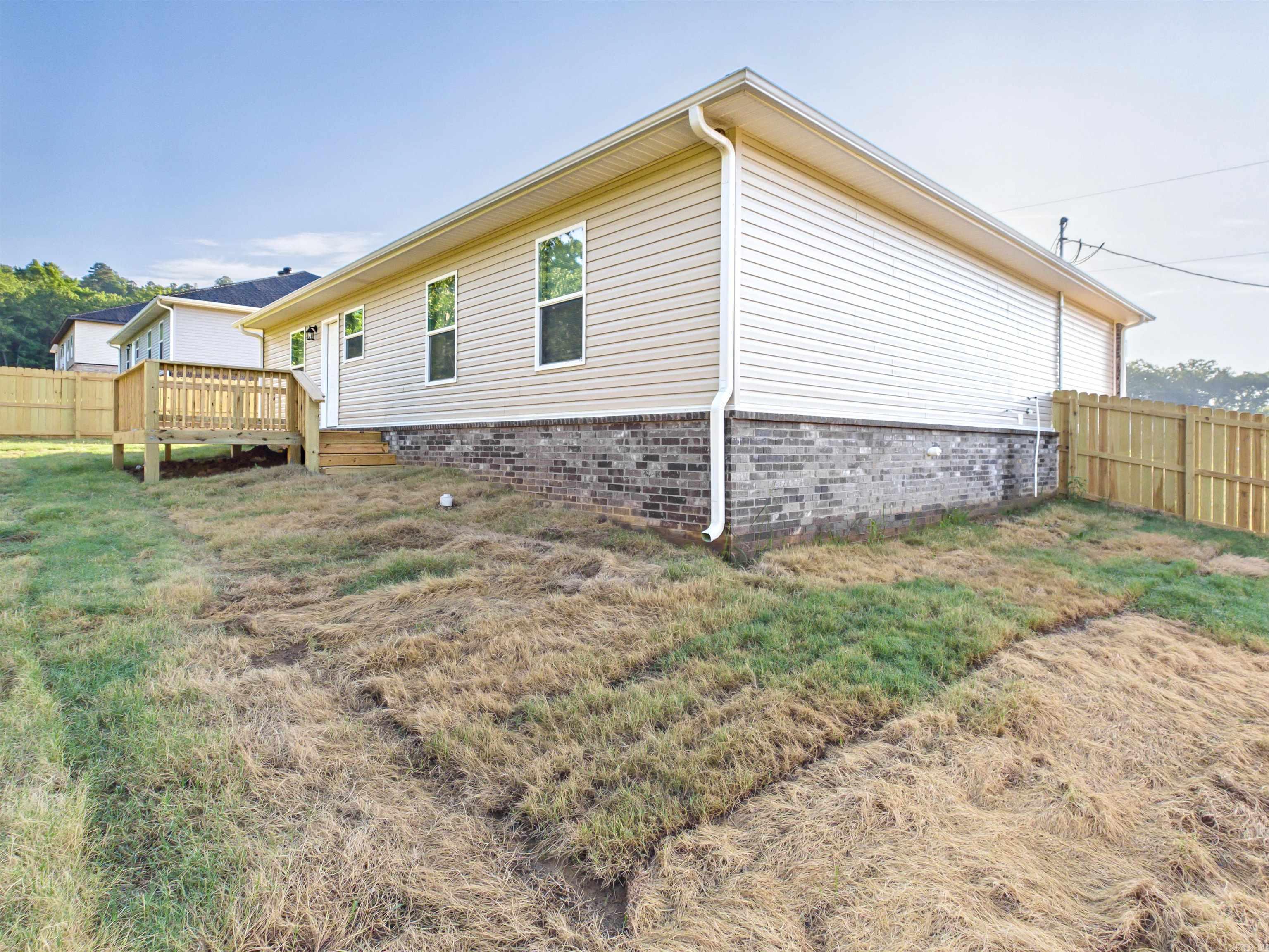 105 Coal Mountain Road  El Paso, AR