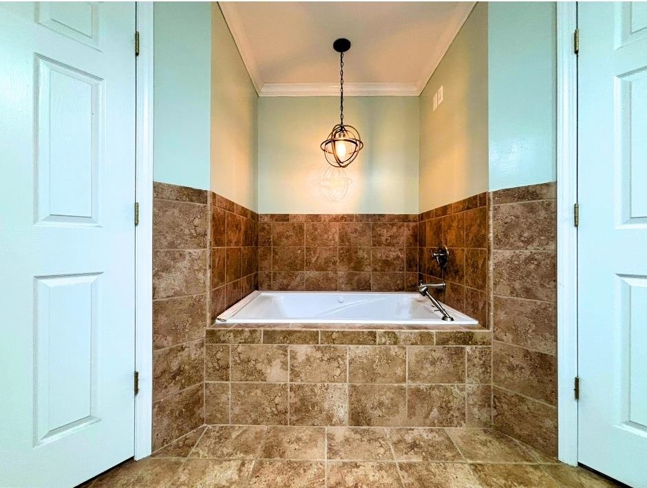 67 Highland Cove  Highland, AR