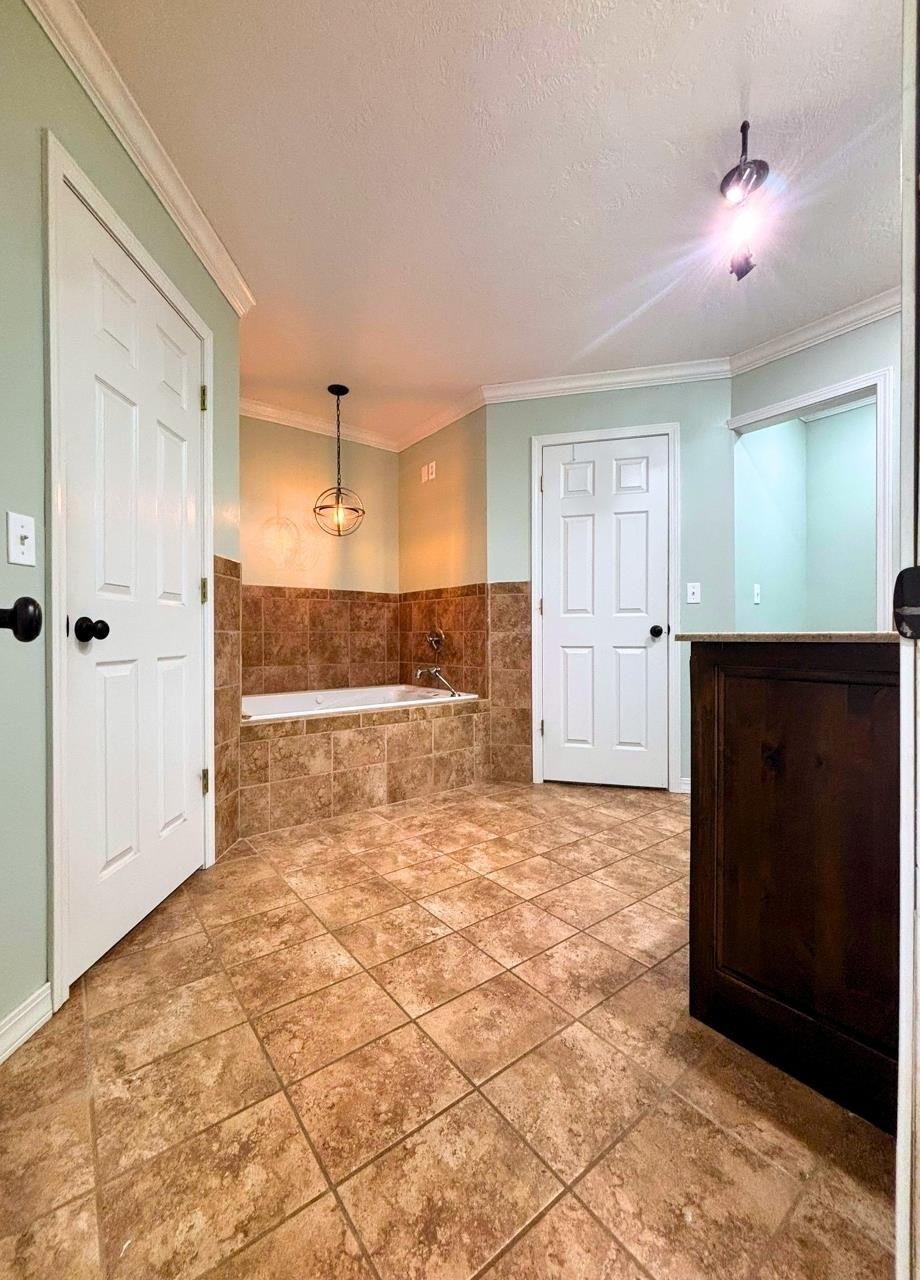 67 Highland Cove  Highland, AR