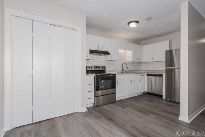 1100 Brookside Woodland Peak Apartments Little Rock, AR