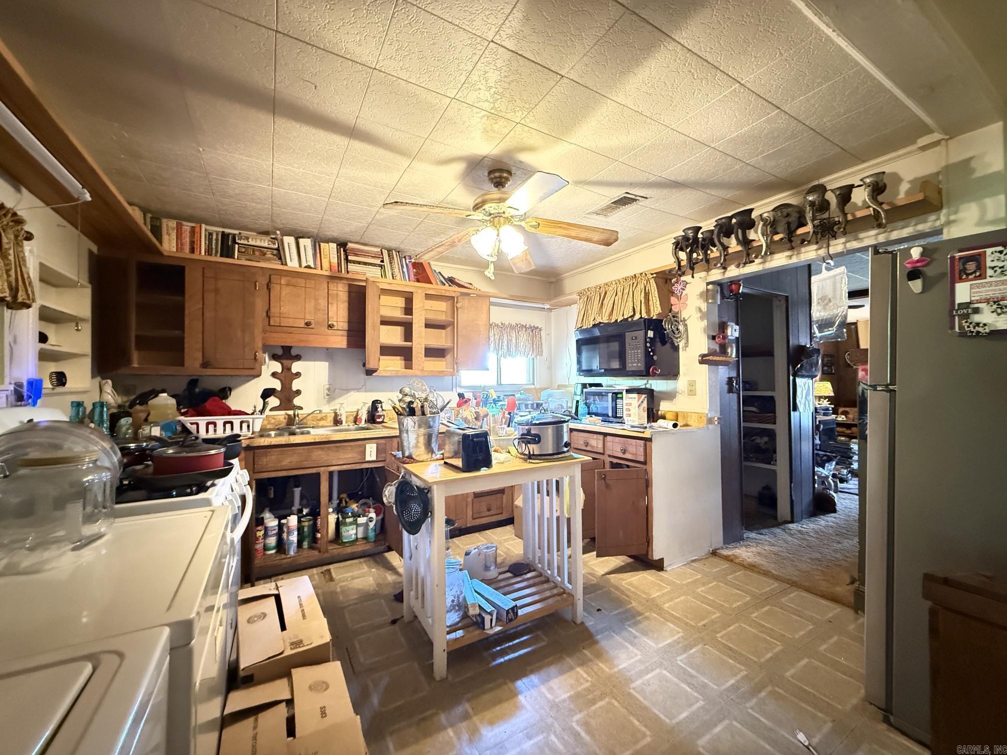 6718 Highway 65 S  Clinton, AR