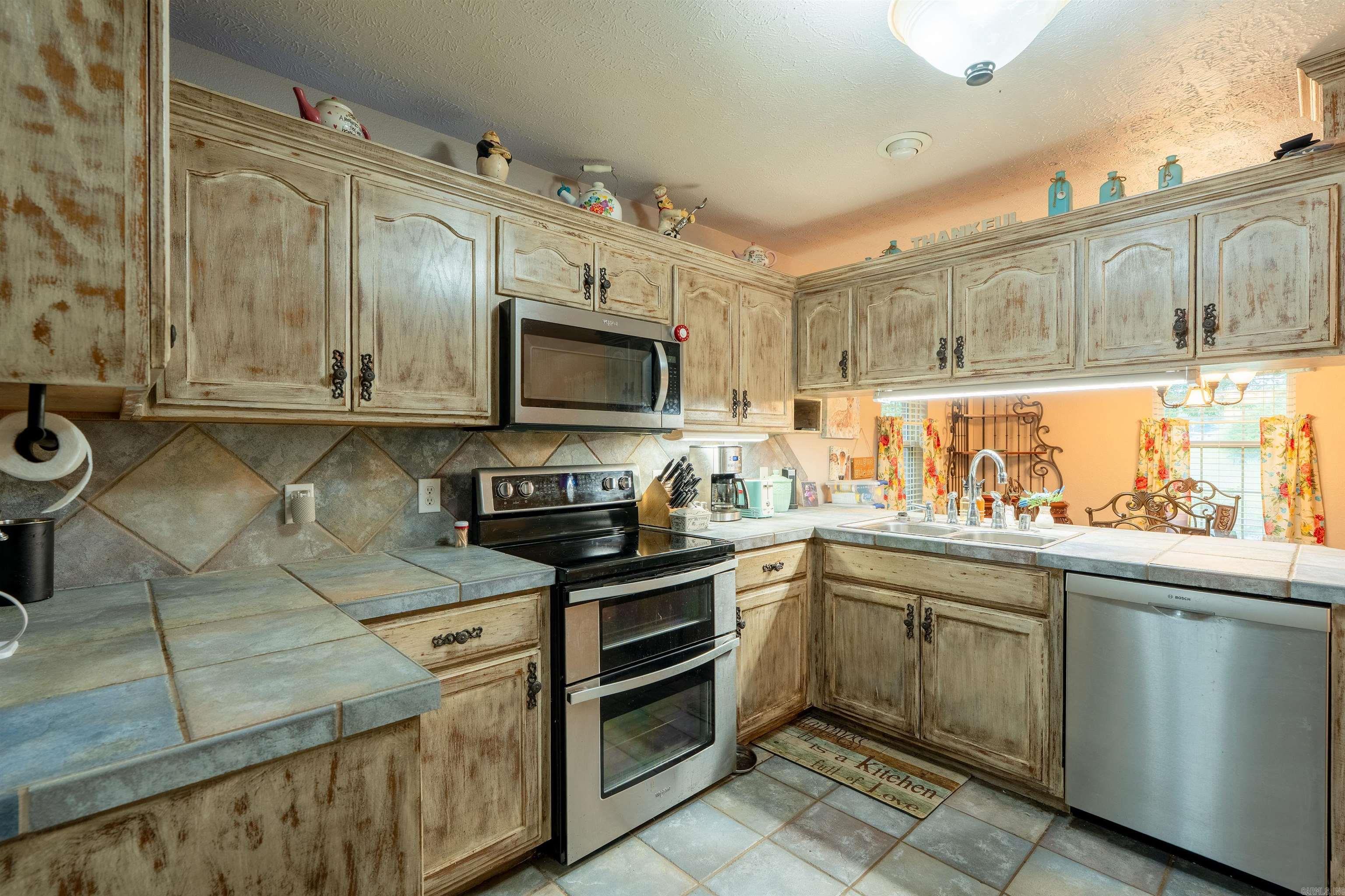 187 E Enders  Quitman, AR