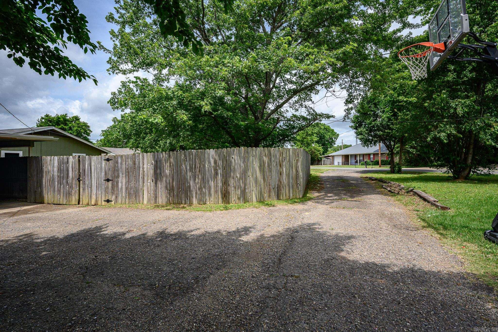 1007 Lakeside  Mena, AR